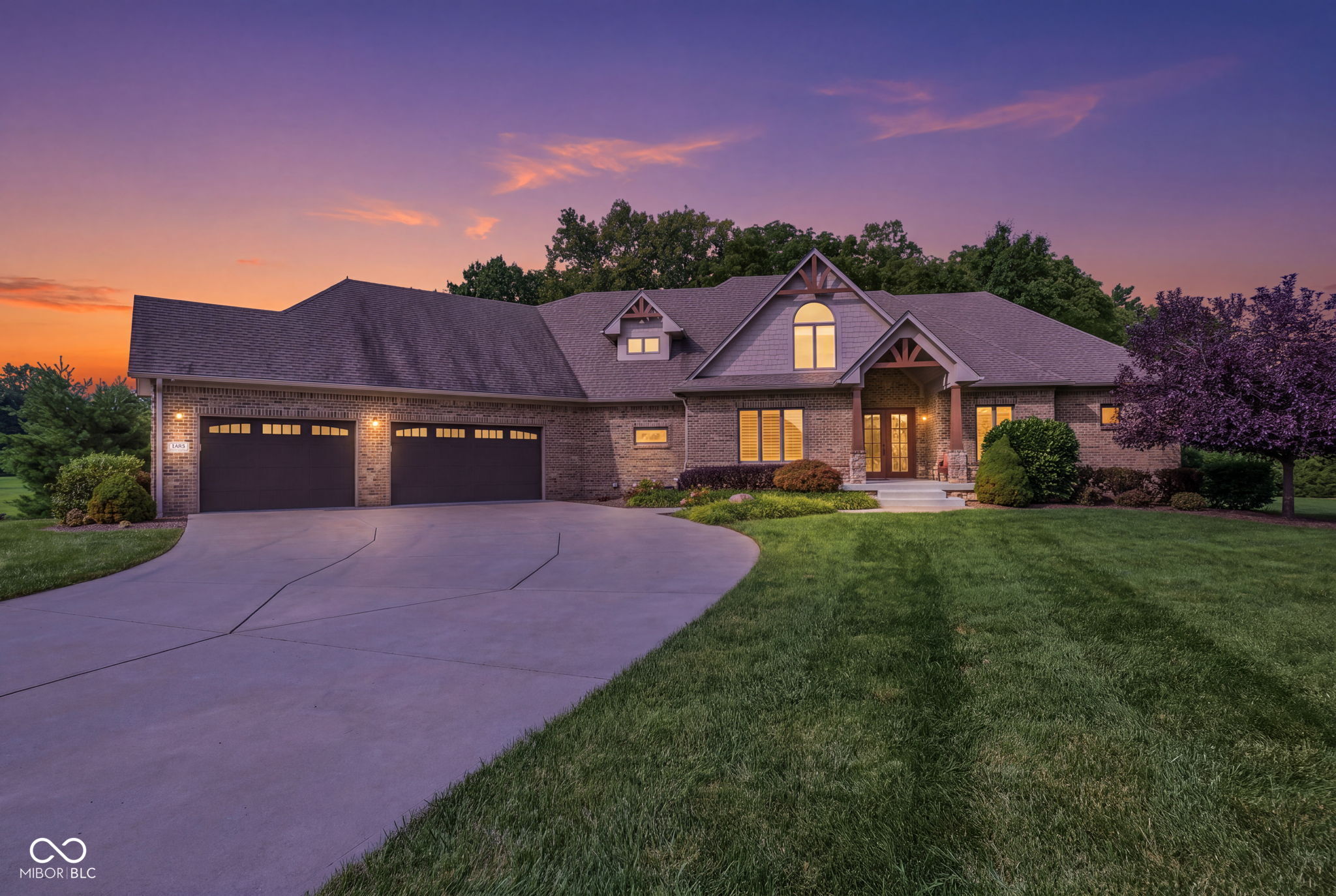 4202 Whitetail Woods Drive, Bargersville, IN, 46106 photo 5 of 114
