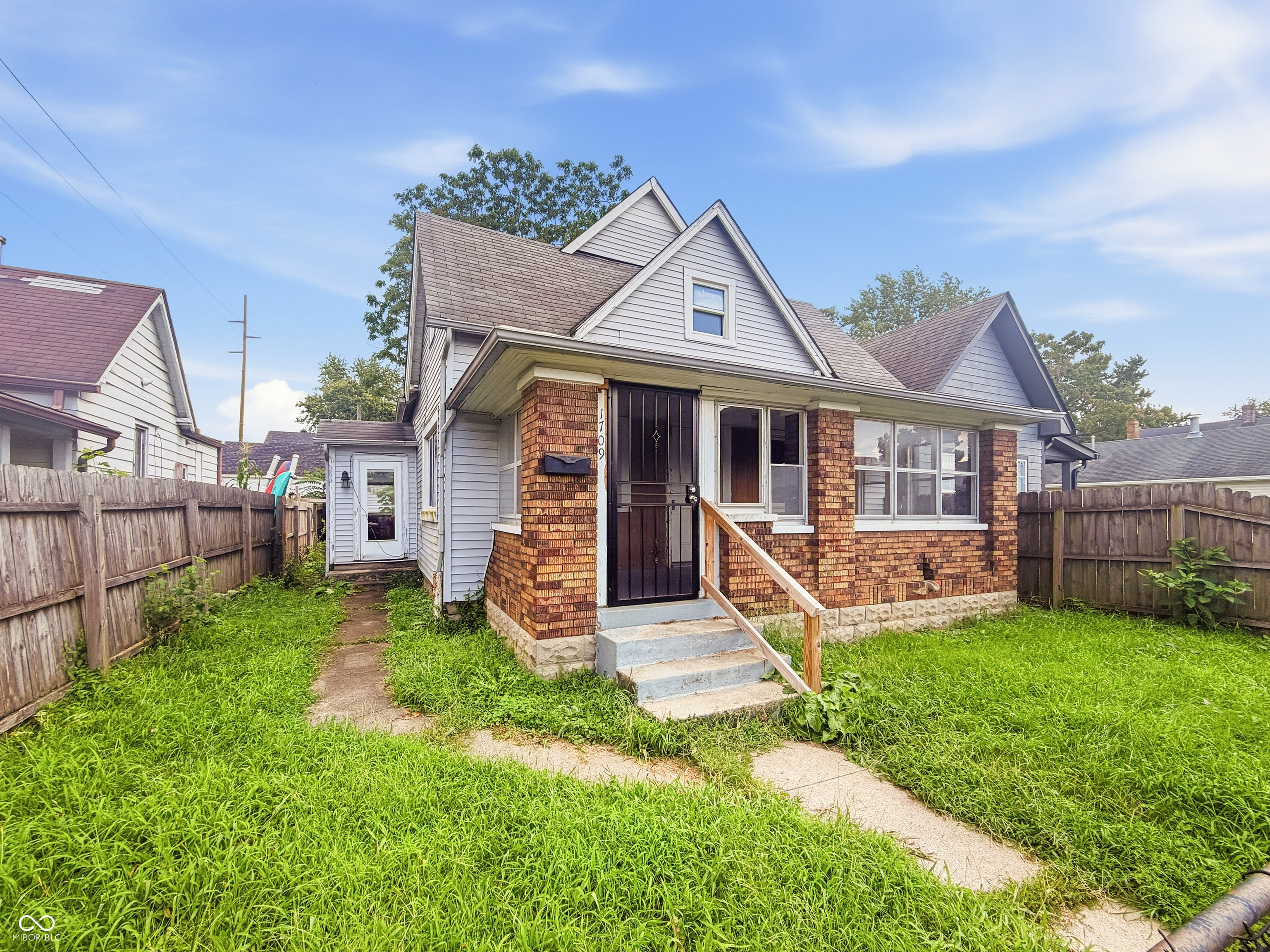 1709 Spruce Street, Indianapolis, IN, 46203 photo 5 of 47