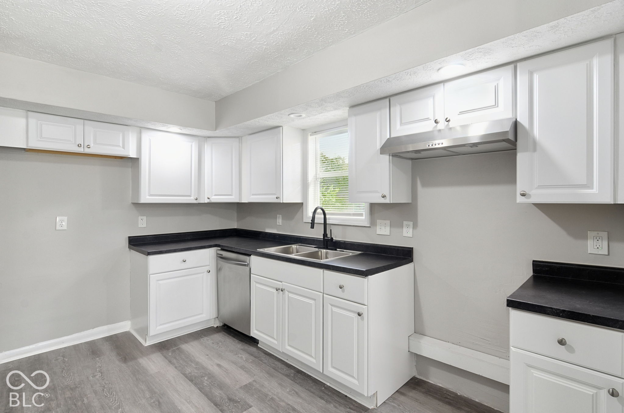 2445 N Pasadena, Indianapolis, IN, 46219 photo 5 of 18