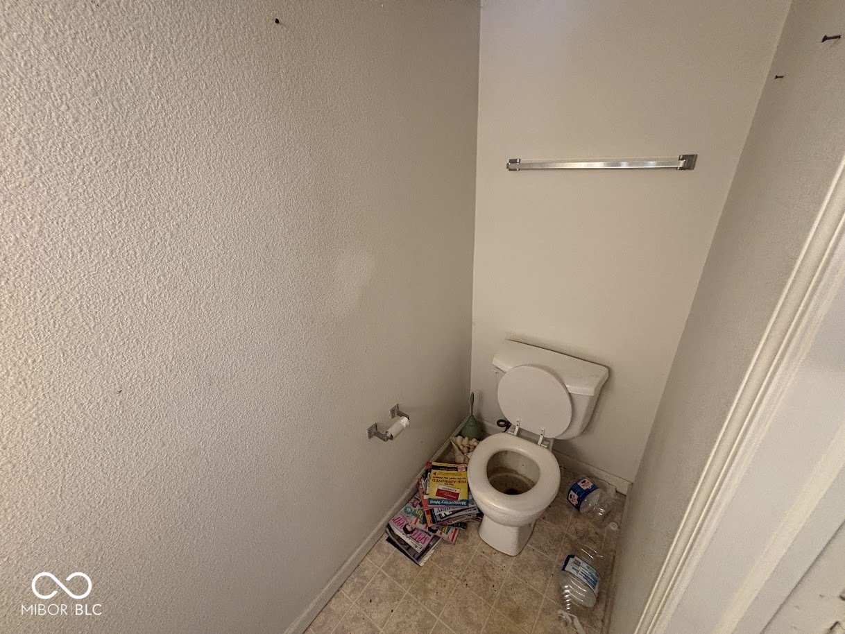 11417 Smoothbark Drive, Indianapolis, IN, 46235 photo 5 of 16