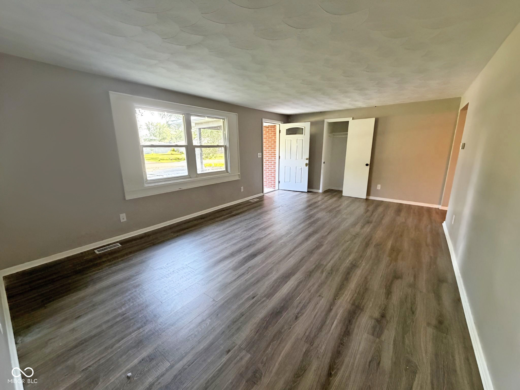 208 Cottonwood Drive, Anderson, IN, 46012 photo 5 of 20