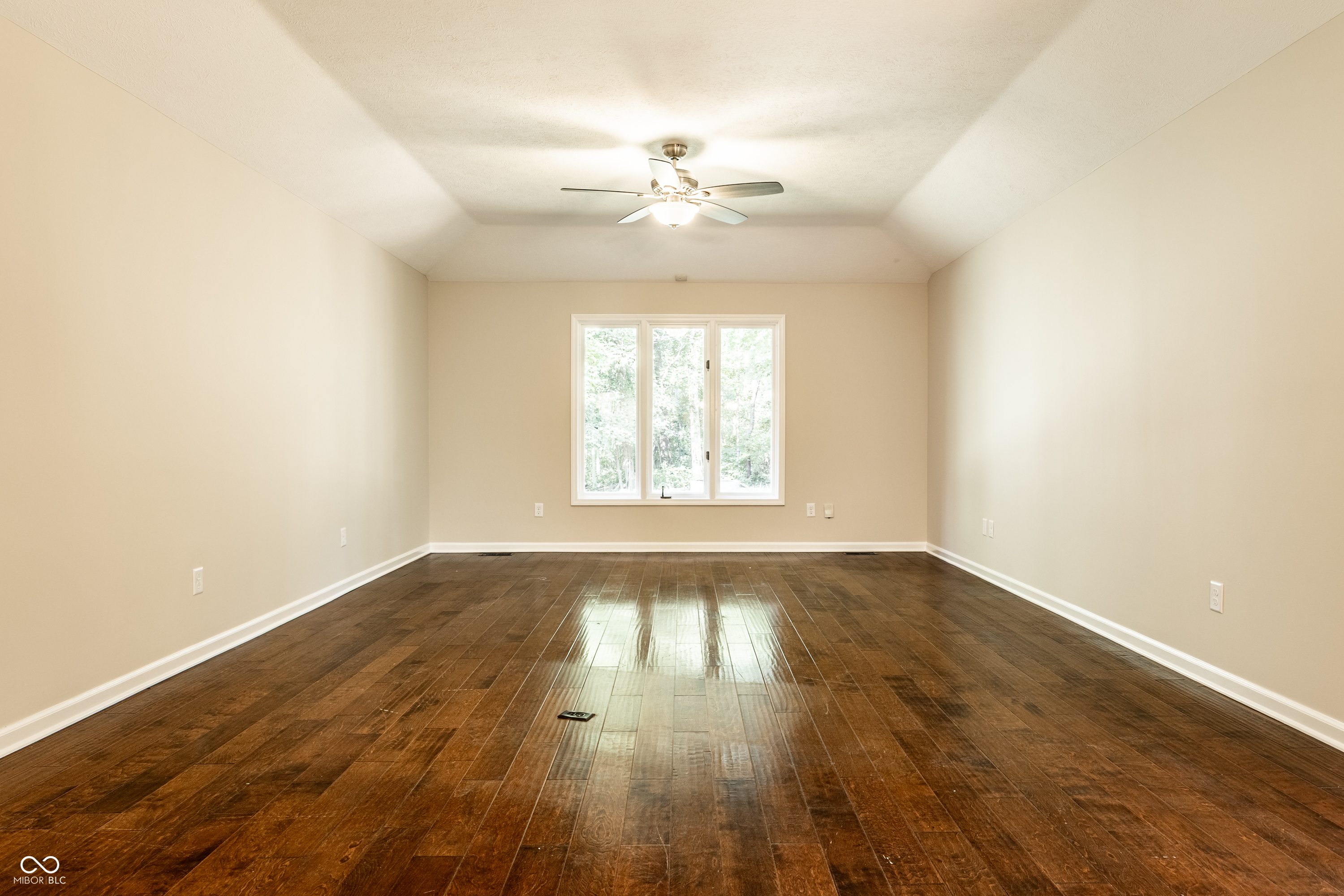 9340 W Point Place, Indianapolis, IN, 46268 photo 5 of 41