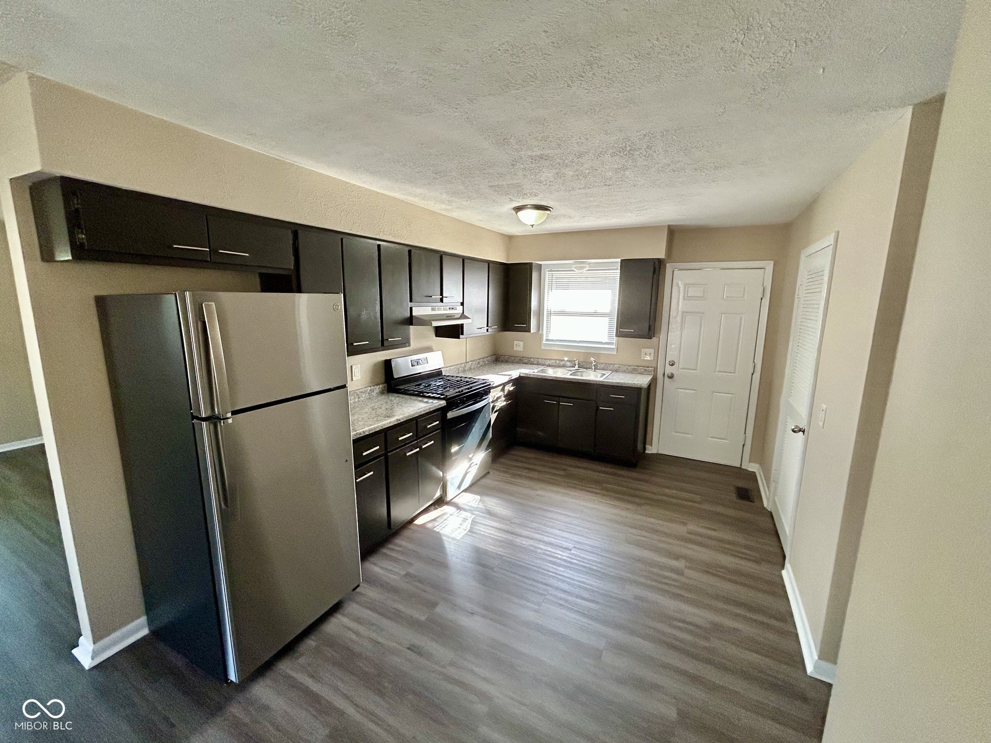 361 W Gimber Street, Indianapolis, IN, 46225 photo 5 of 15