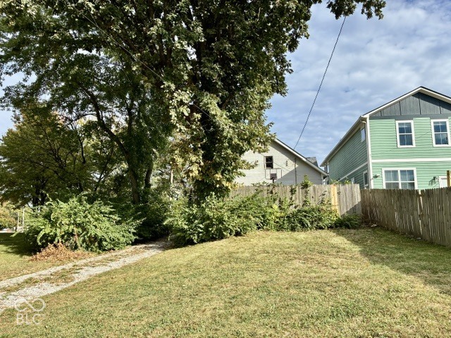 217 E Morris Street, Indianapolis, IN, 46225 photo 5 of 20