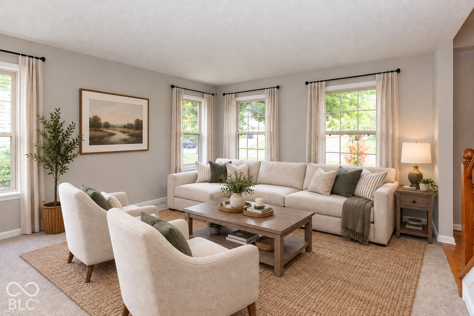 10517 Greenway Drive, Fishers, IN, 46037 photo 5 of 34