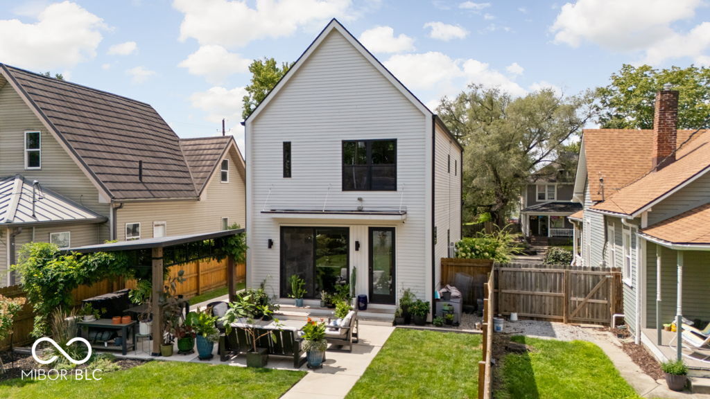 1021 Tecumseh Street, Indianapolis, IN, 46201 photo 5 of 57
