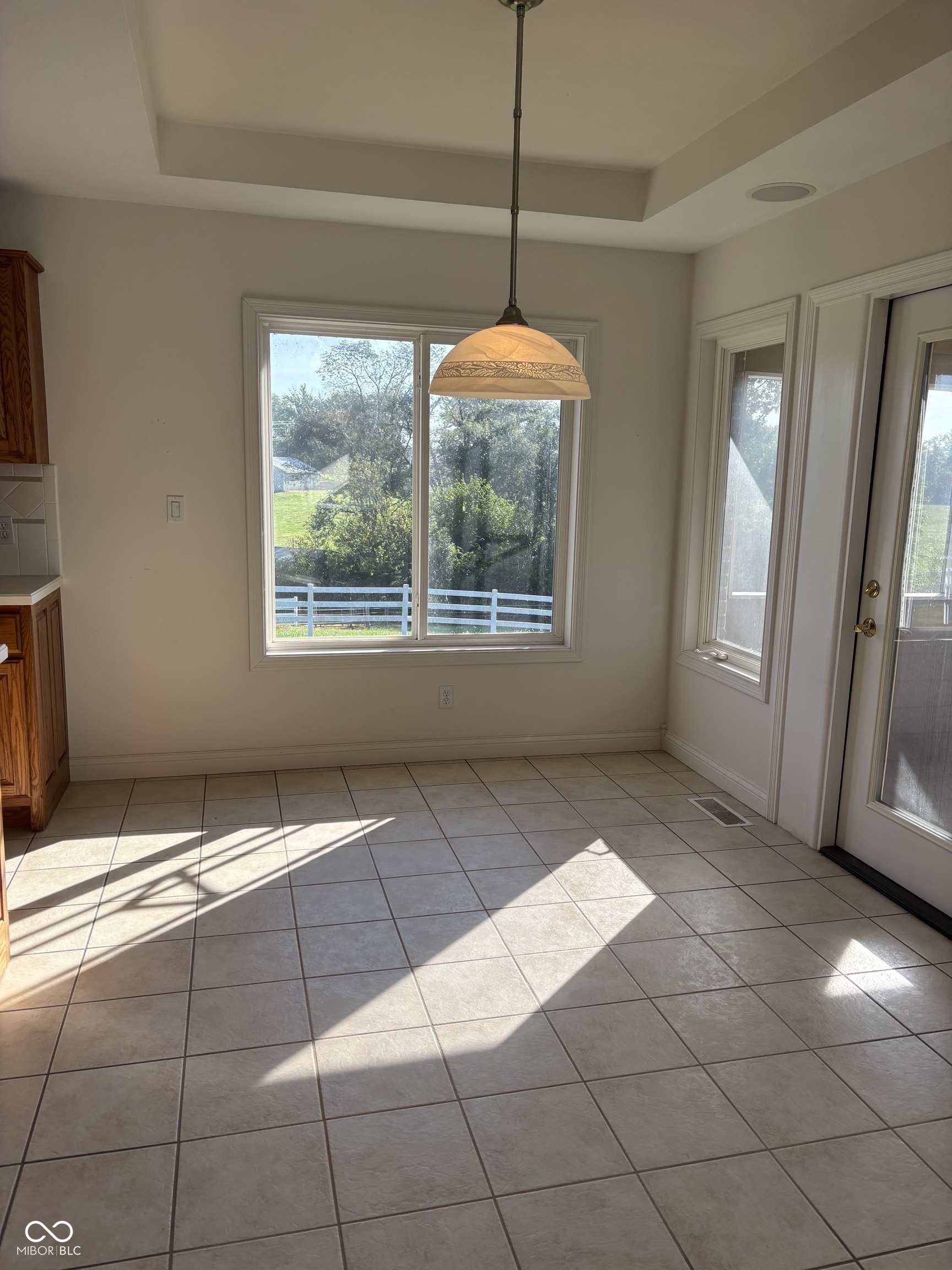 2411 W 625 S, Columbus, IN, 47201 photo 5 of 67