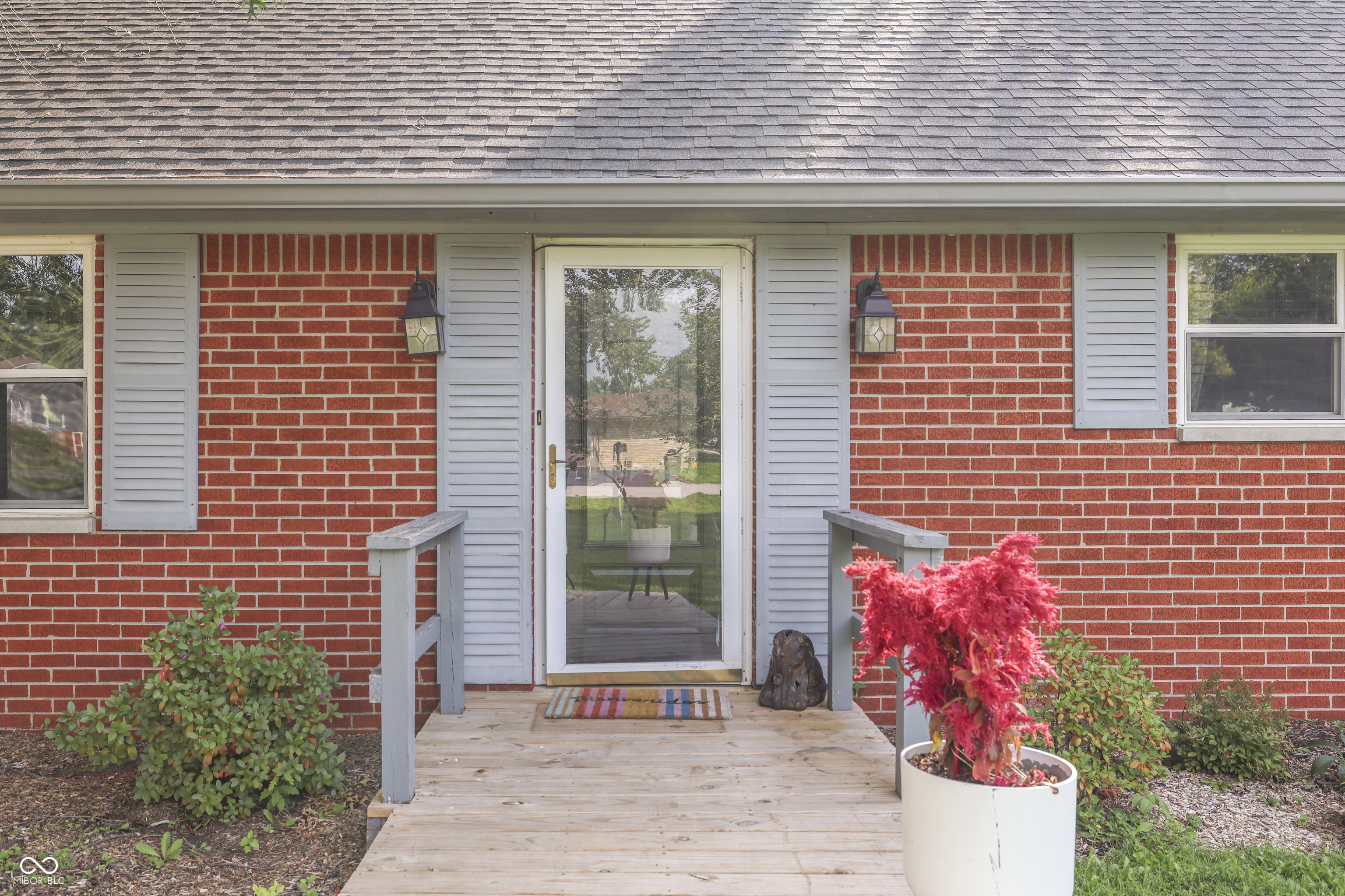 7151 Lindenwood Drive, Indianapolis, IN, 46227 photo 5 of 47