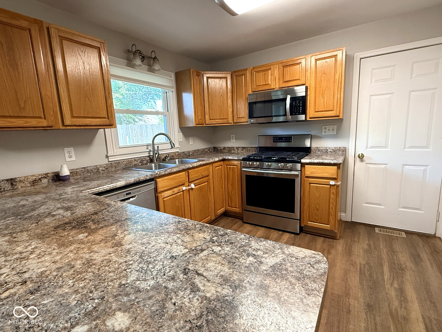 4370 N 200 W, Columbus, IN, 47201 photo 5 of 15