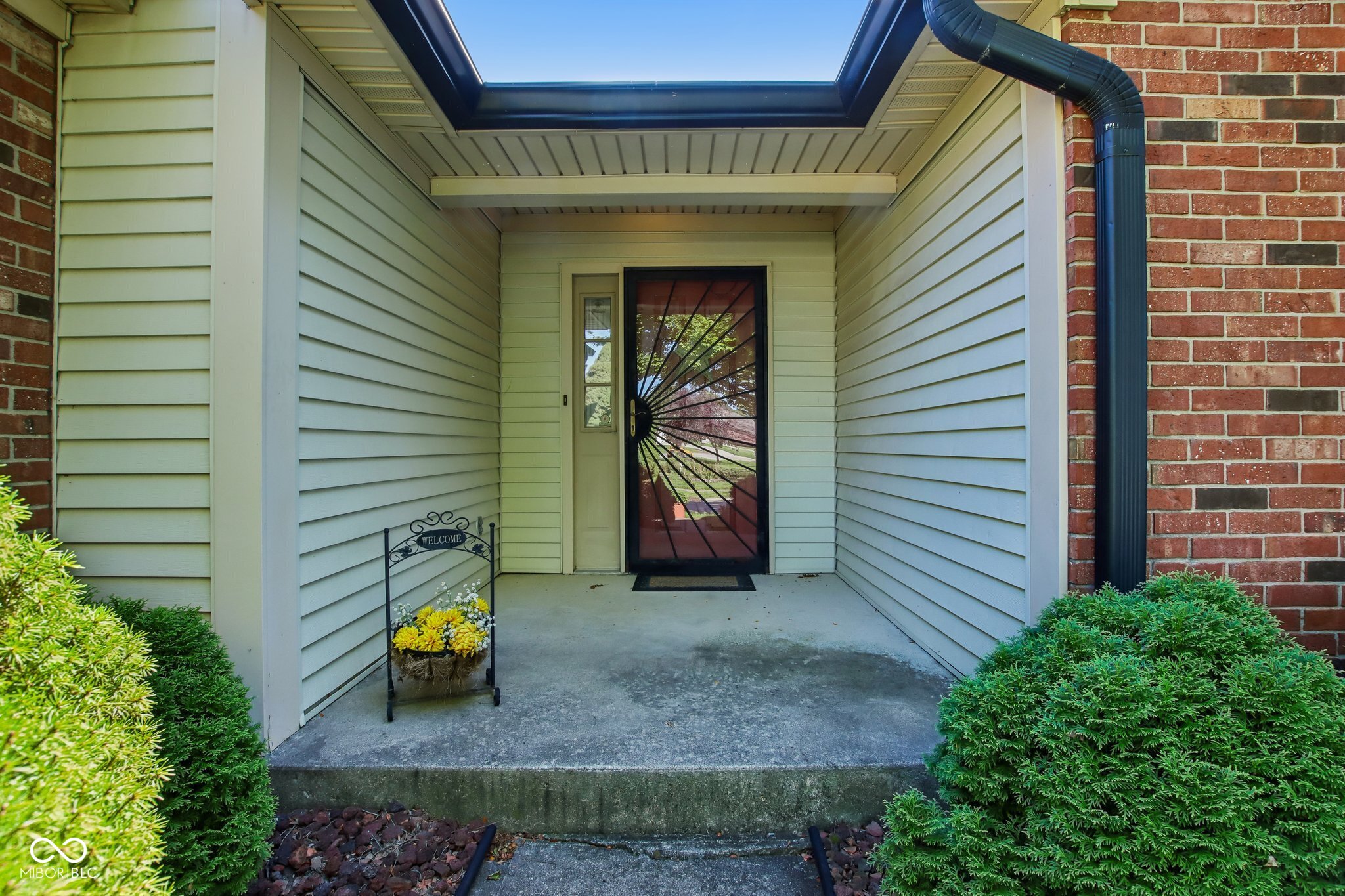 143 President Trail E, Indianapolis, IN, 46229 photo 5 of 49