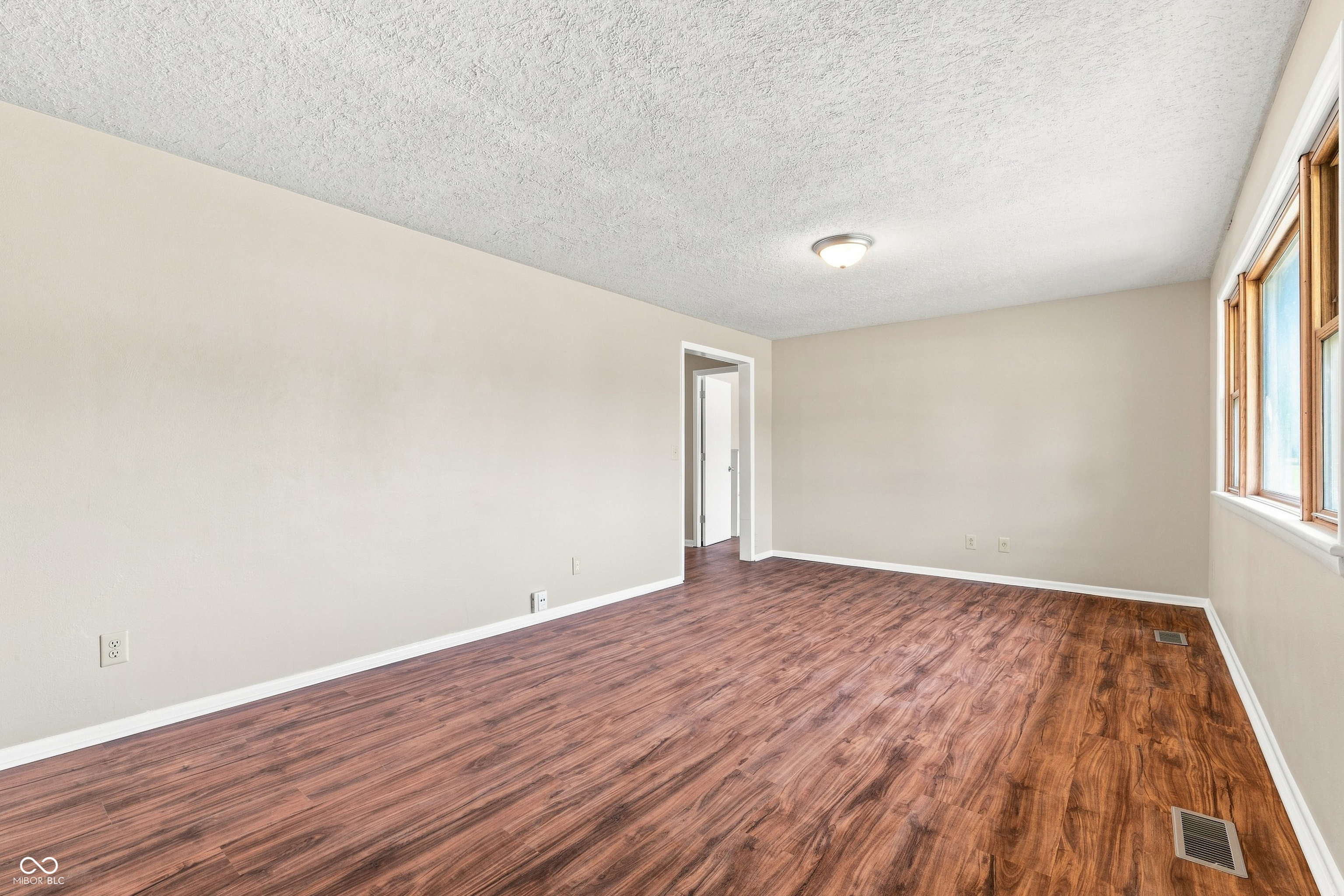 139 South Street, Chesterfield, IN, 46017 photo 5 of 29