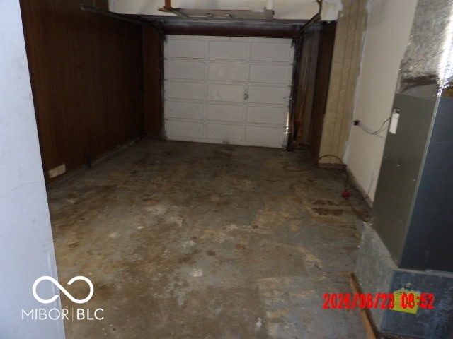 8140 E 37th, Indianapolis, IN, 46226 photo 5 of 12