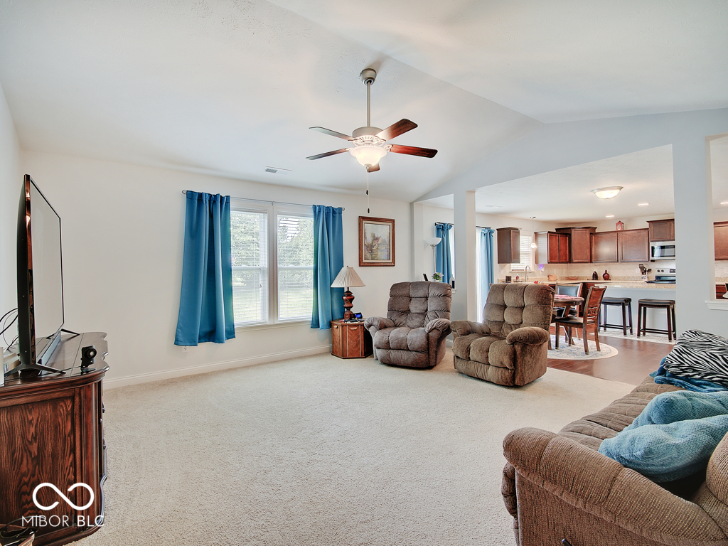 5742 Deer Valley Court, Columbus, IN, 47201 photo 5 of 34