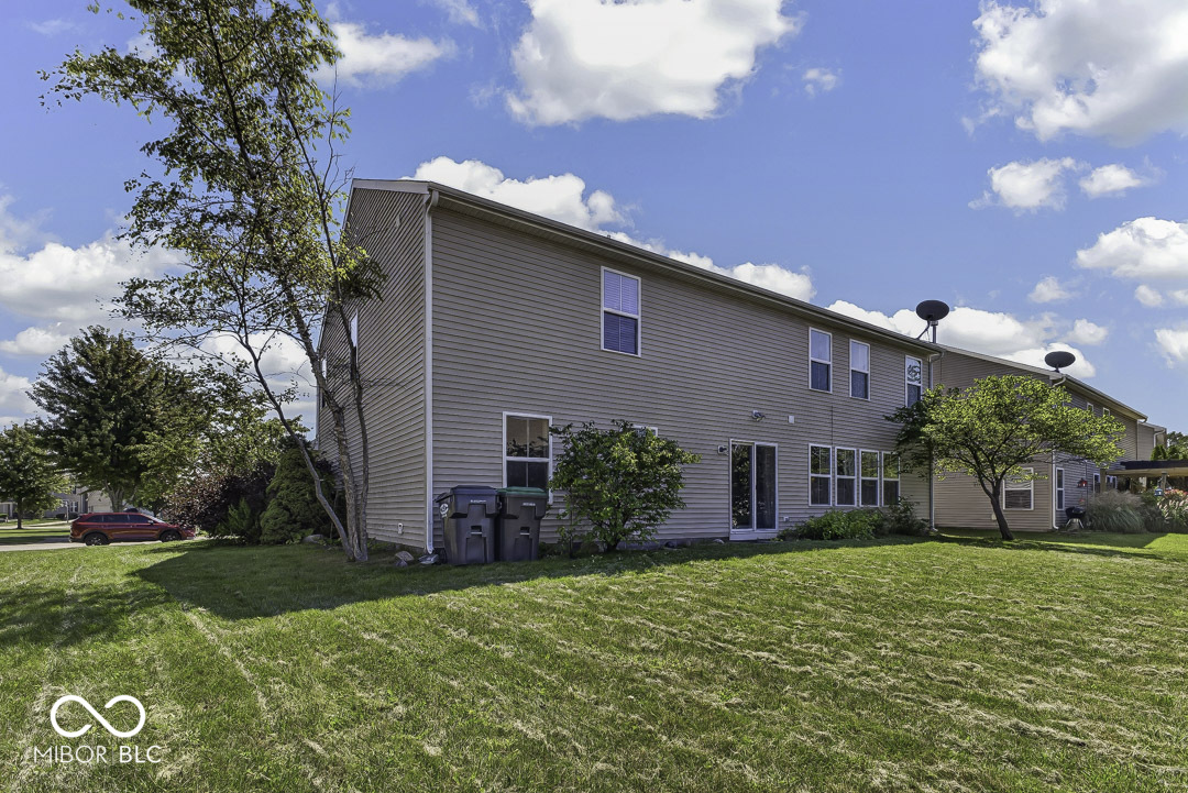 2570 Falcon Drive, Greenwood, IN, 46143 photo 5 of 60