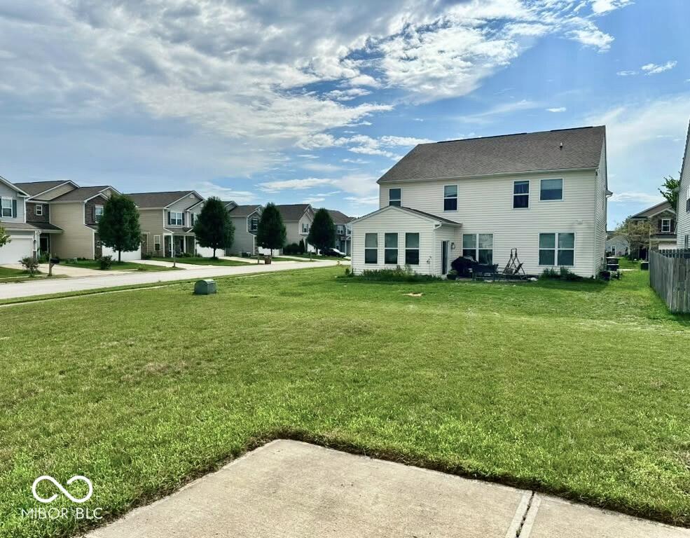 1935 Lakecrest Drive, Columbus, IN, 47201 photo 5 of 28