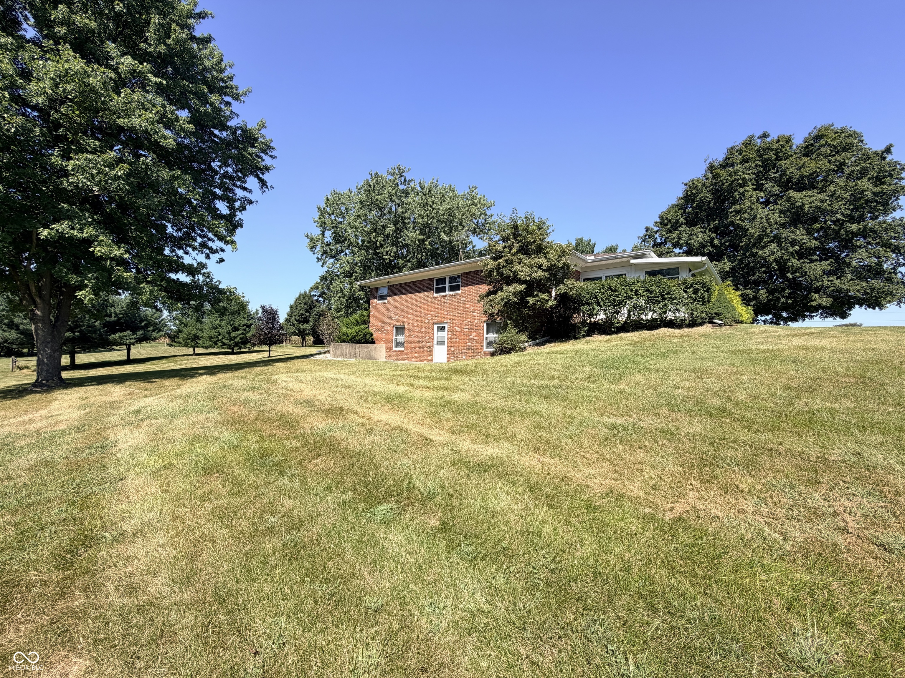2101 N 175 W, Crawfordsville, IN, 47933 photo 5 of 55
