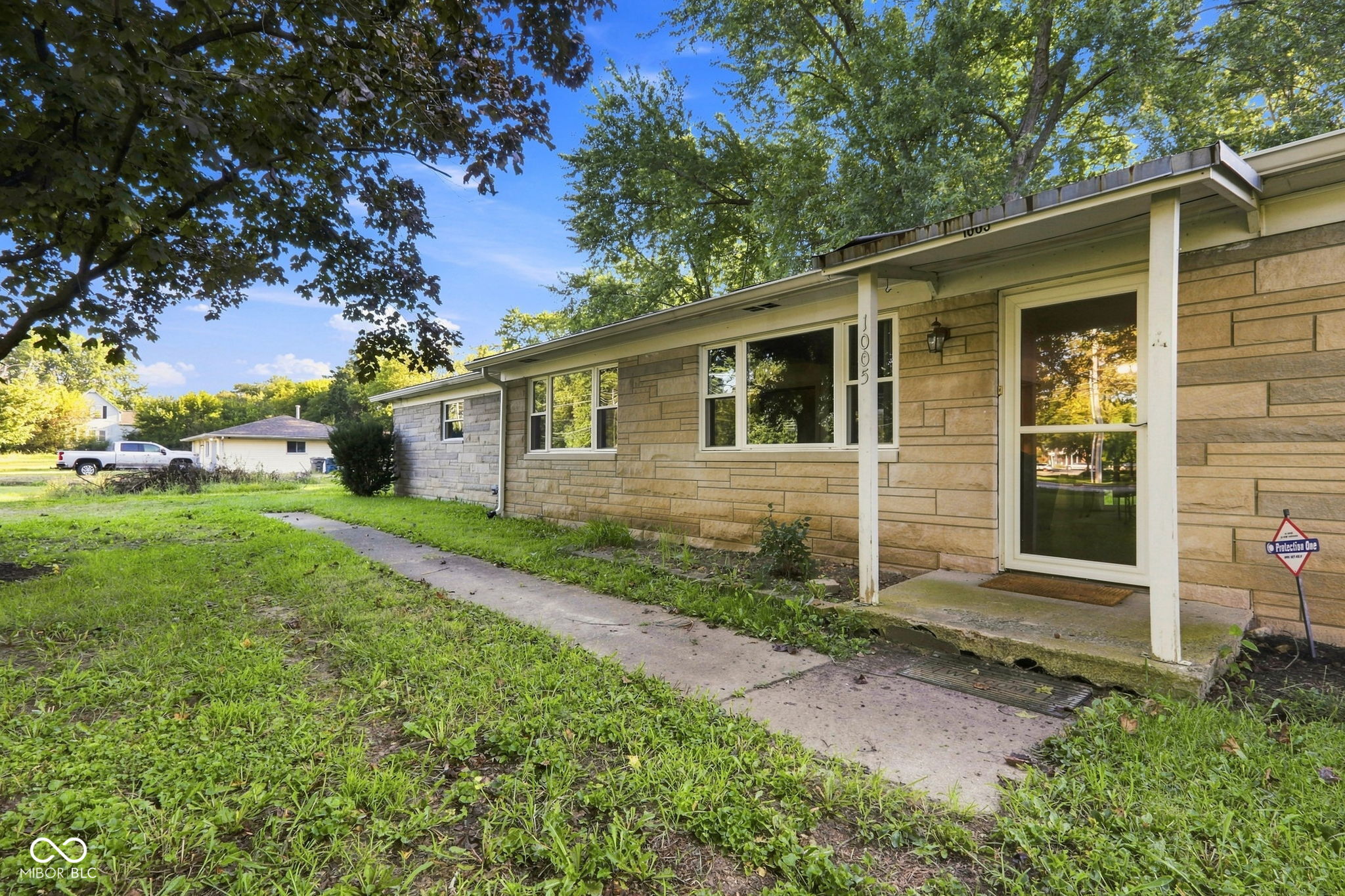 1005 S Franklin Road, Indianapolis, IN, 46239 photo 5 of 29