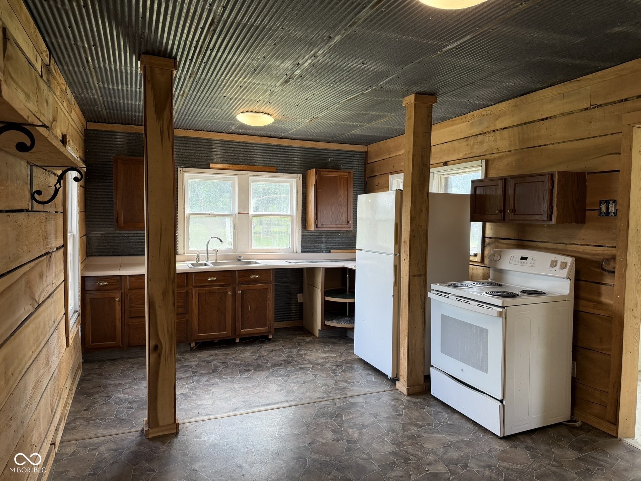 8324 S Us Highway 41, Rosedale, IN, 47874 photo 5 of 21