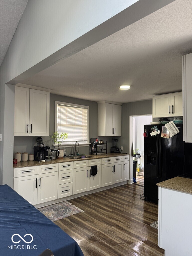 2103 S Burlington Drive, Muncie, IN, 47302 photo 5 of 13