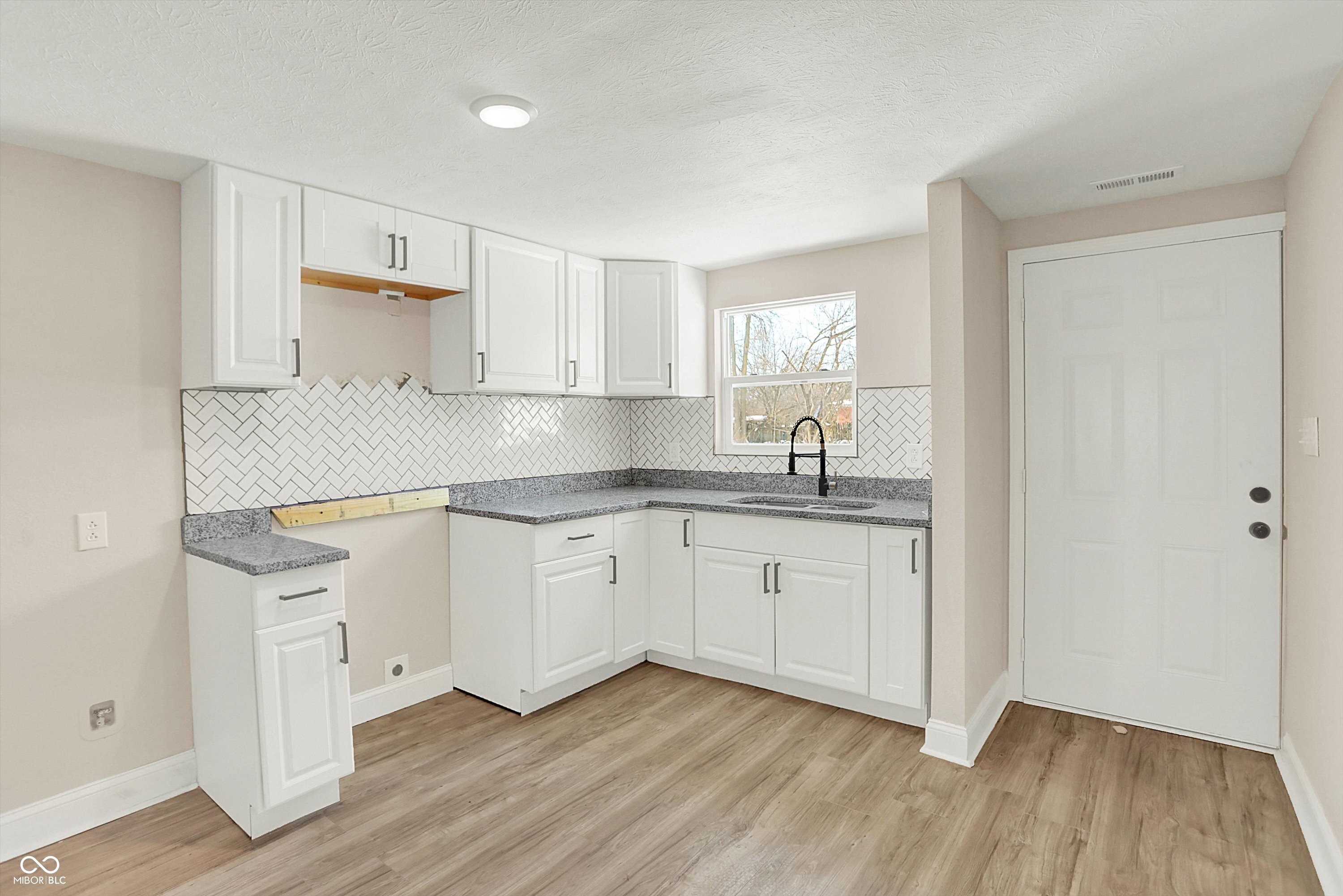 1466 S Worth Avenue, Indianapolis, IN, 46241 photo 5 of 12