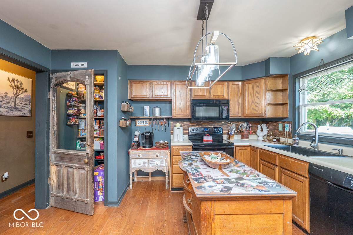 7334 W Reformatory Road, Fortville, IN, 46040 photo 5 of 27