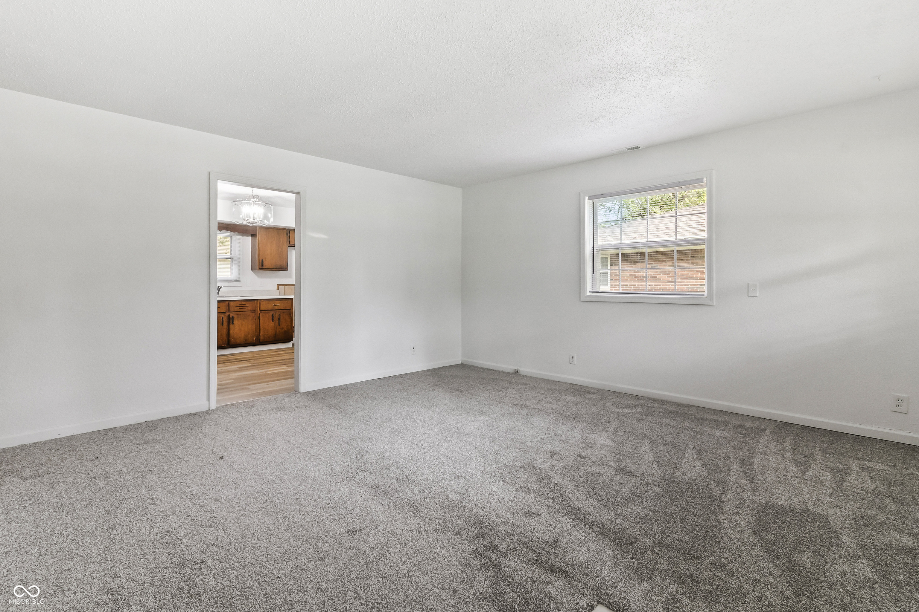 5020 N Richardt Avenue, Indianapolis, IN, 46226 photo 5 of 31