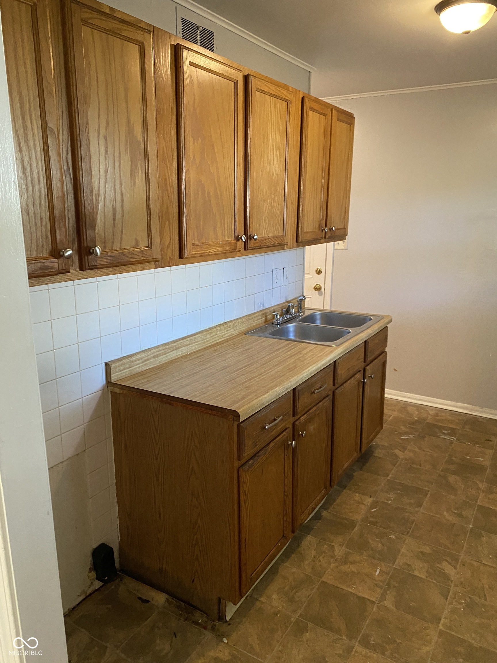 5778 E 30th Street, Indianapolis, IN, 46218 photo 5 of 13