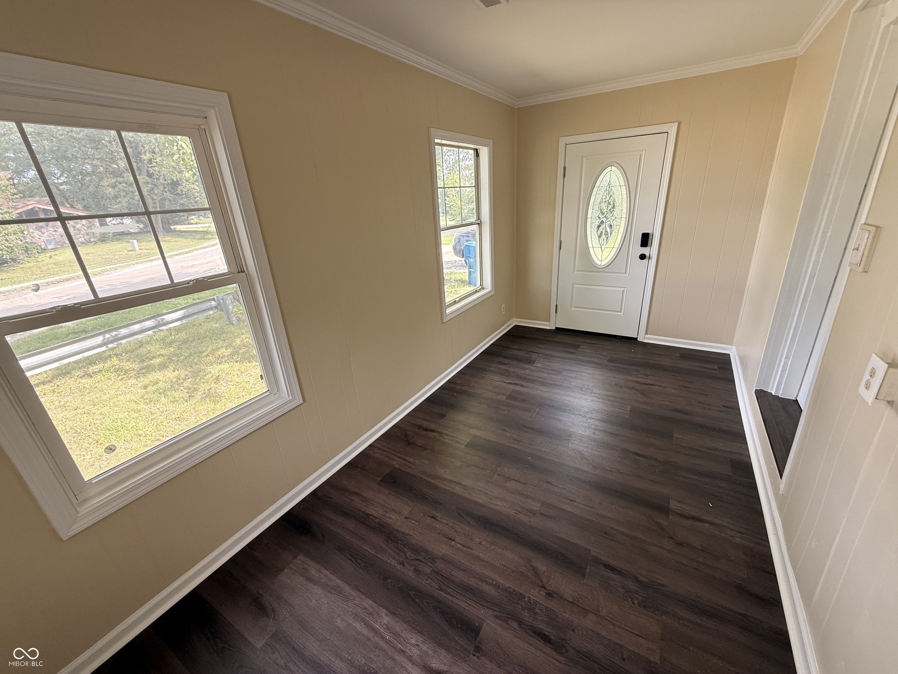 1439 W Hanna Avenue, Indianapolis, IN, 46217 photo 5 of 34