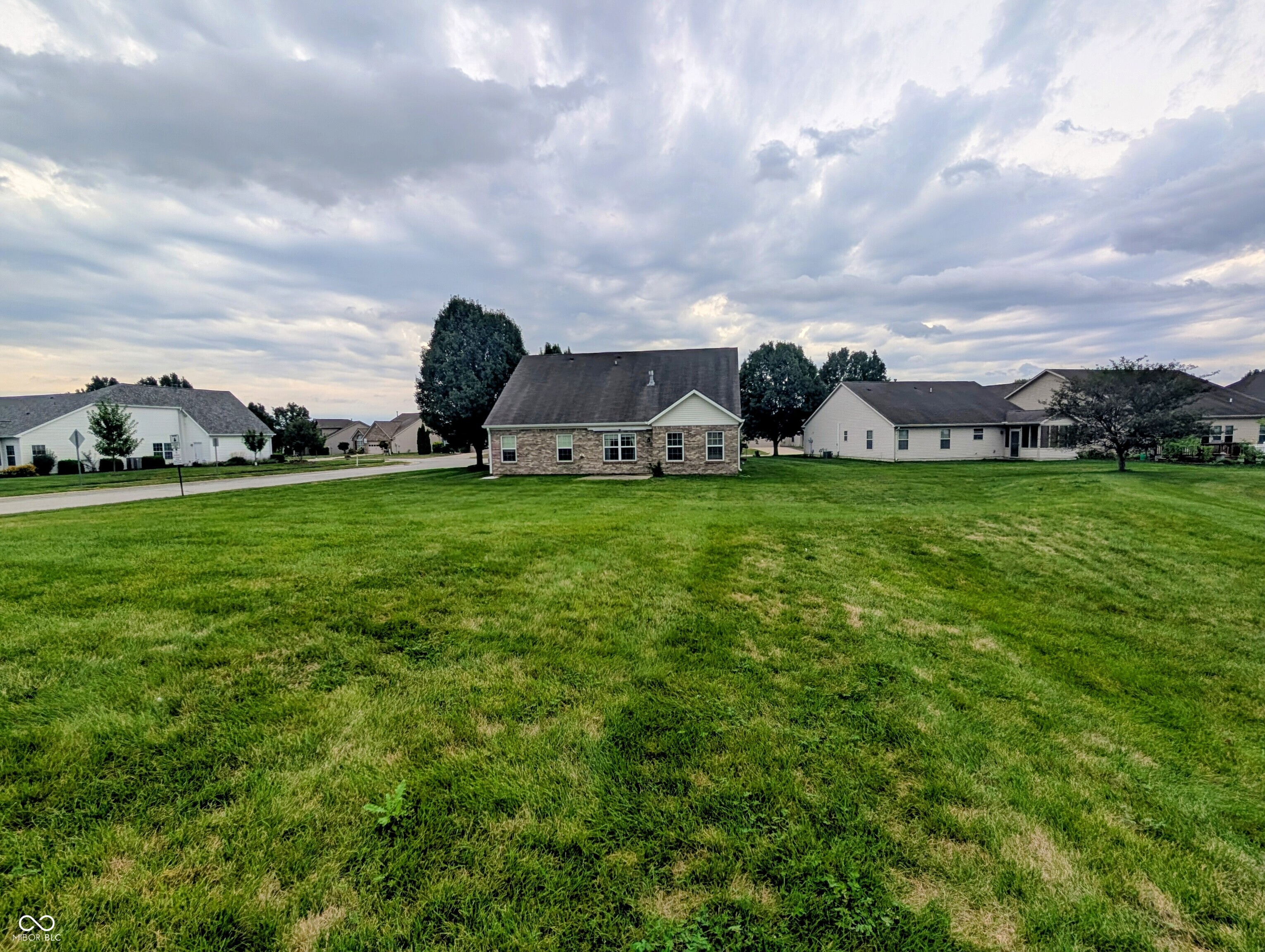 10762 Crane Drive, Indianapolis, IN, 46231 photo 5 of 27
