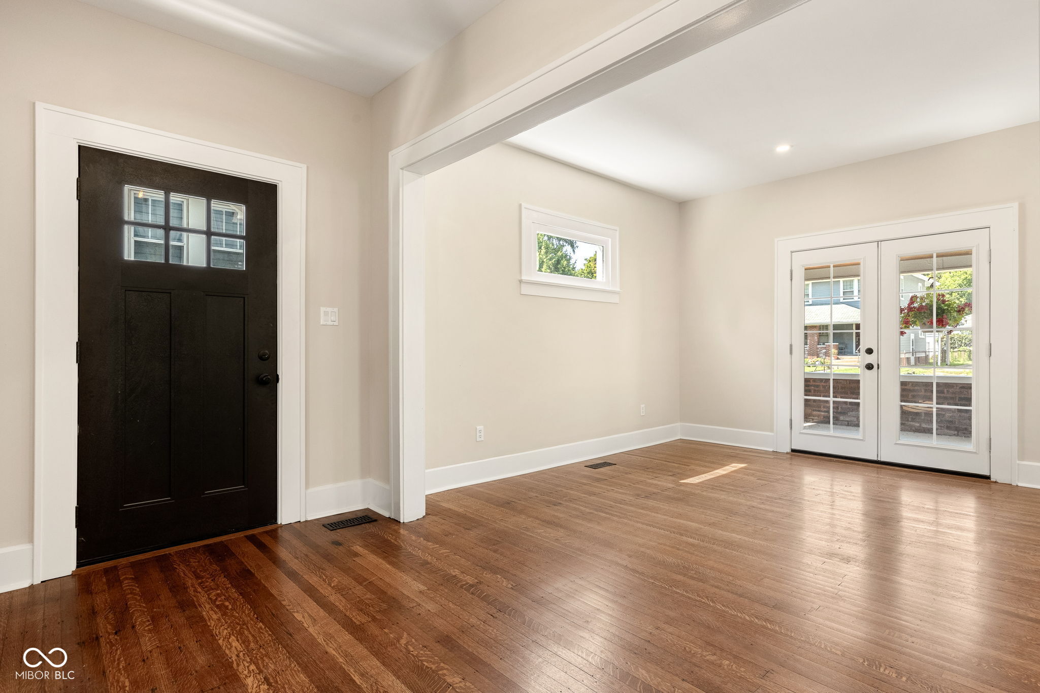4353 Carrollton Avenue, Indianapolis, IN, 46205 photo 5 of 35
