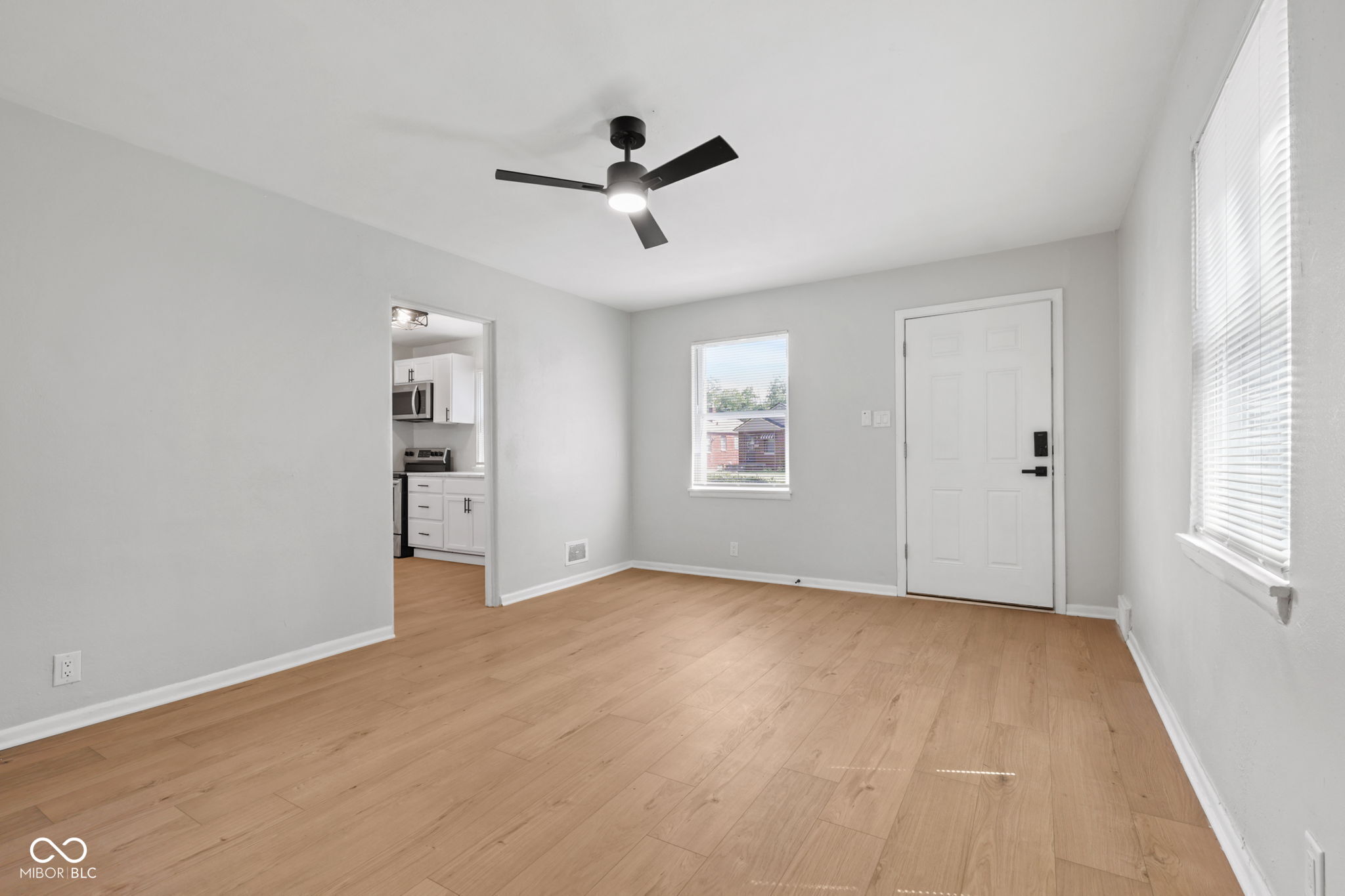 226 S Gladstone Avenue, Indianapolis, IN, 46201 photo 5 of 43