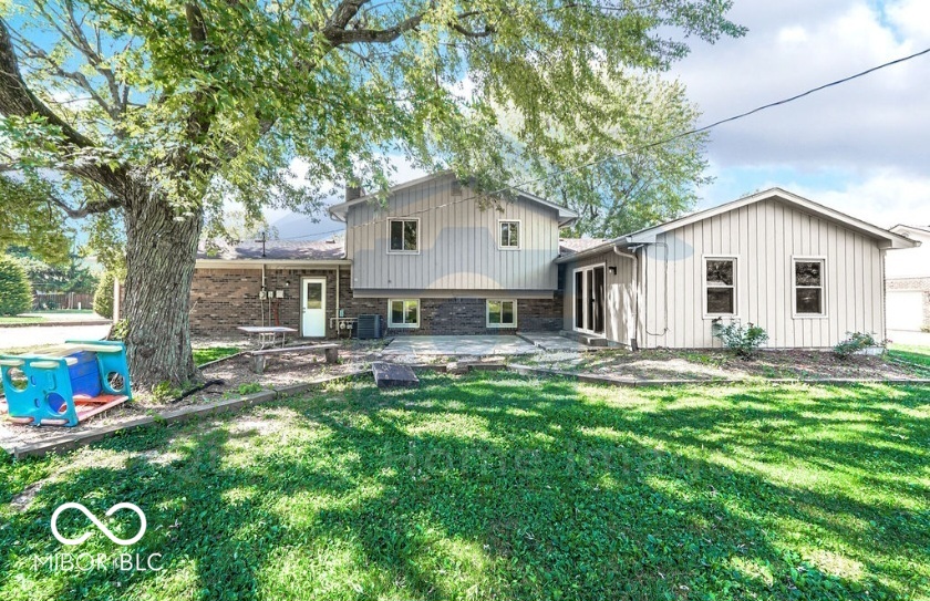 299 N Restin, Greenwood, IN, 46142 photo 5 of 30