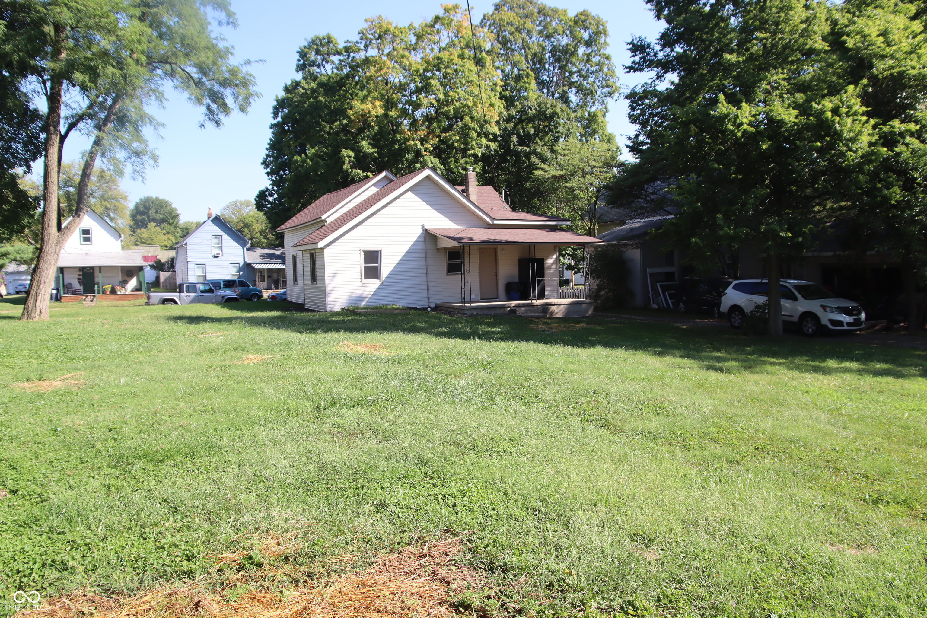 223 W Brown Street, Knightstown, IN, 46148 photo 5 of 11
