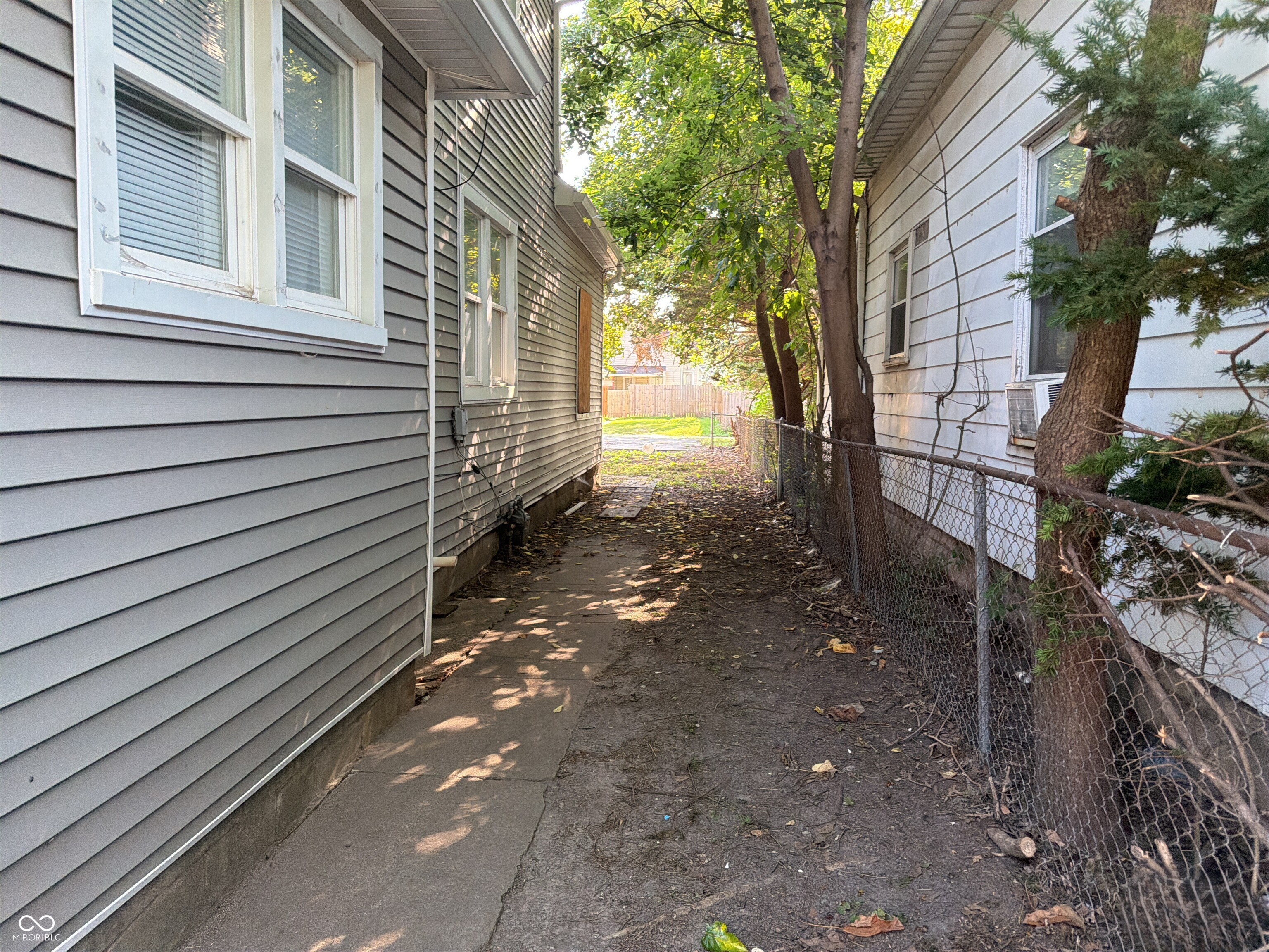 67 N Warman Avenue, Indianapolis, IN, 46222 photo 5 of 63