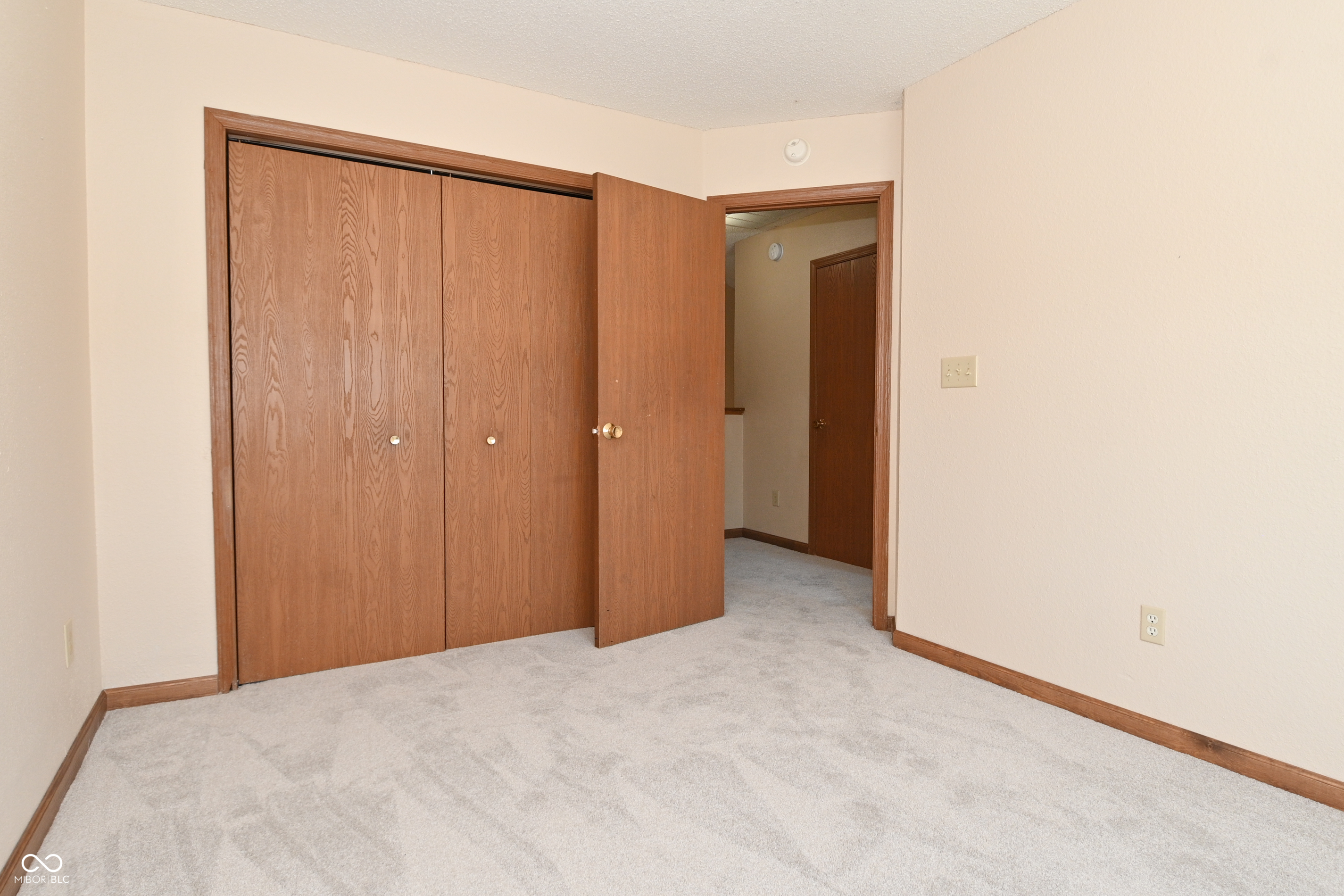 8333 Country Creek Drive, Indianapolis, IN, 46234 photo 5 of 18
