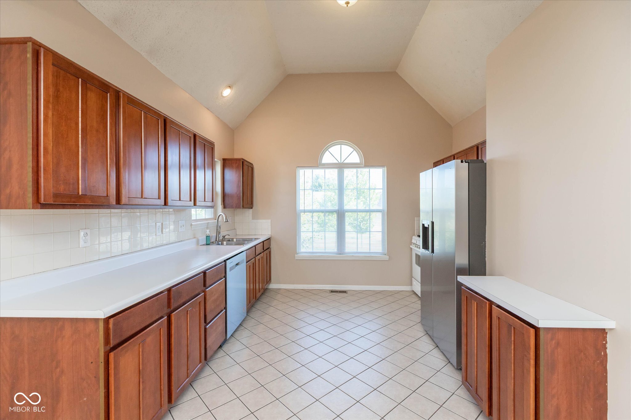 1200 Matthews Court, Franklin, IN, 46131 photo 5 of 37