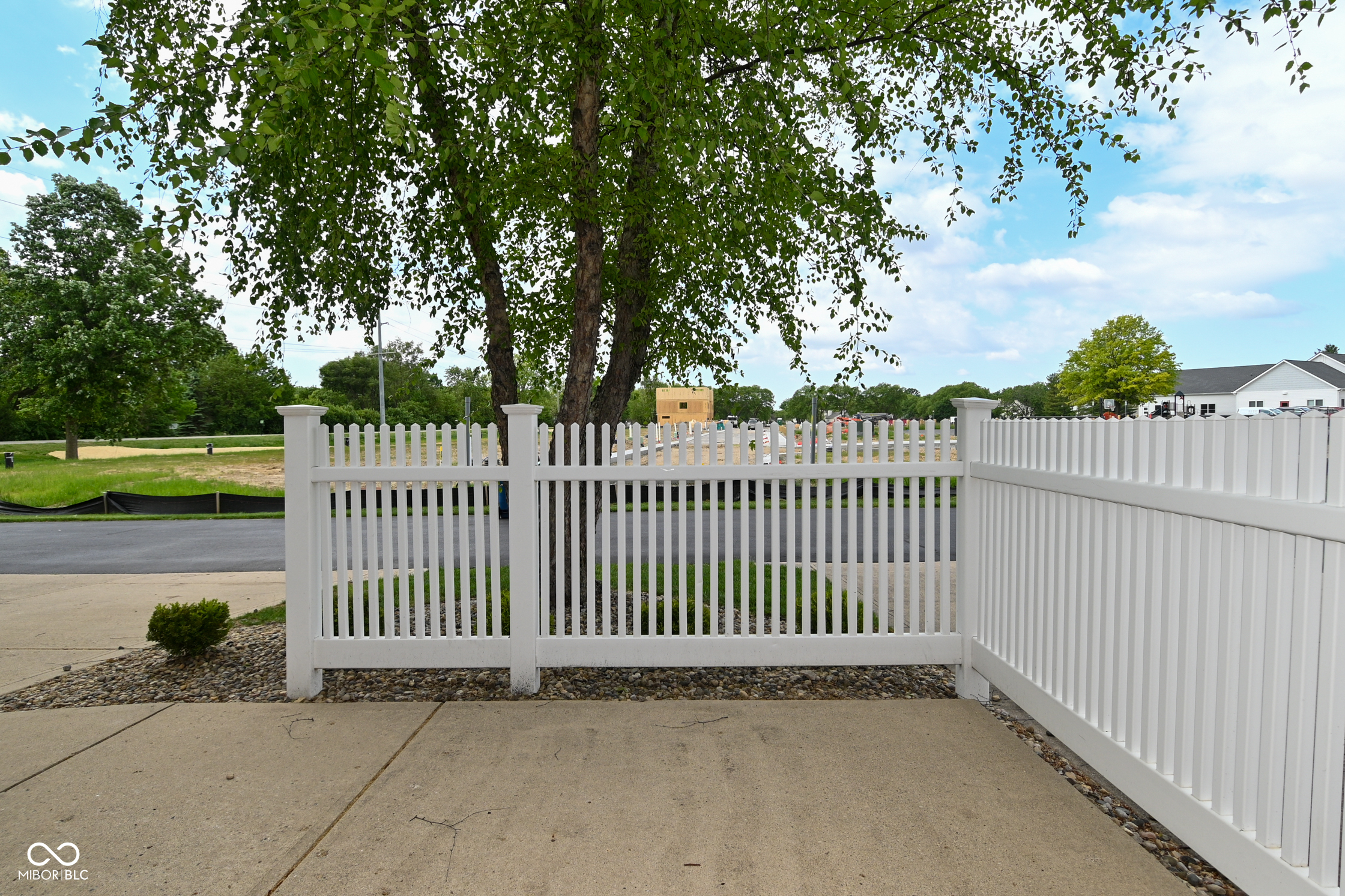 11437 Enclave Boulevard, Fishers, IN, 46038 photo 5 of 39