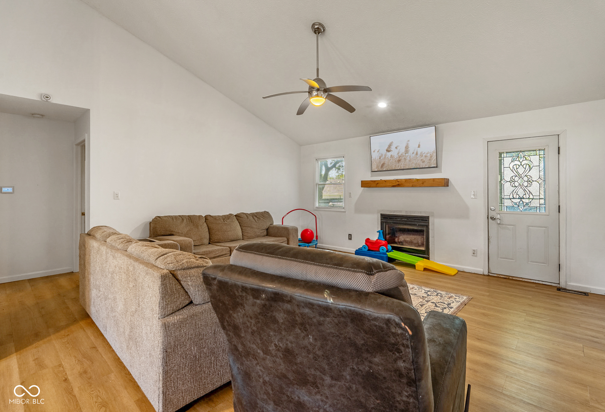 1401 Fox Ridge Drive, Shelbyville, IN, 46176 photo 5 of 24