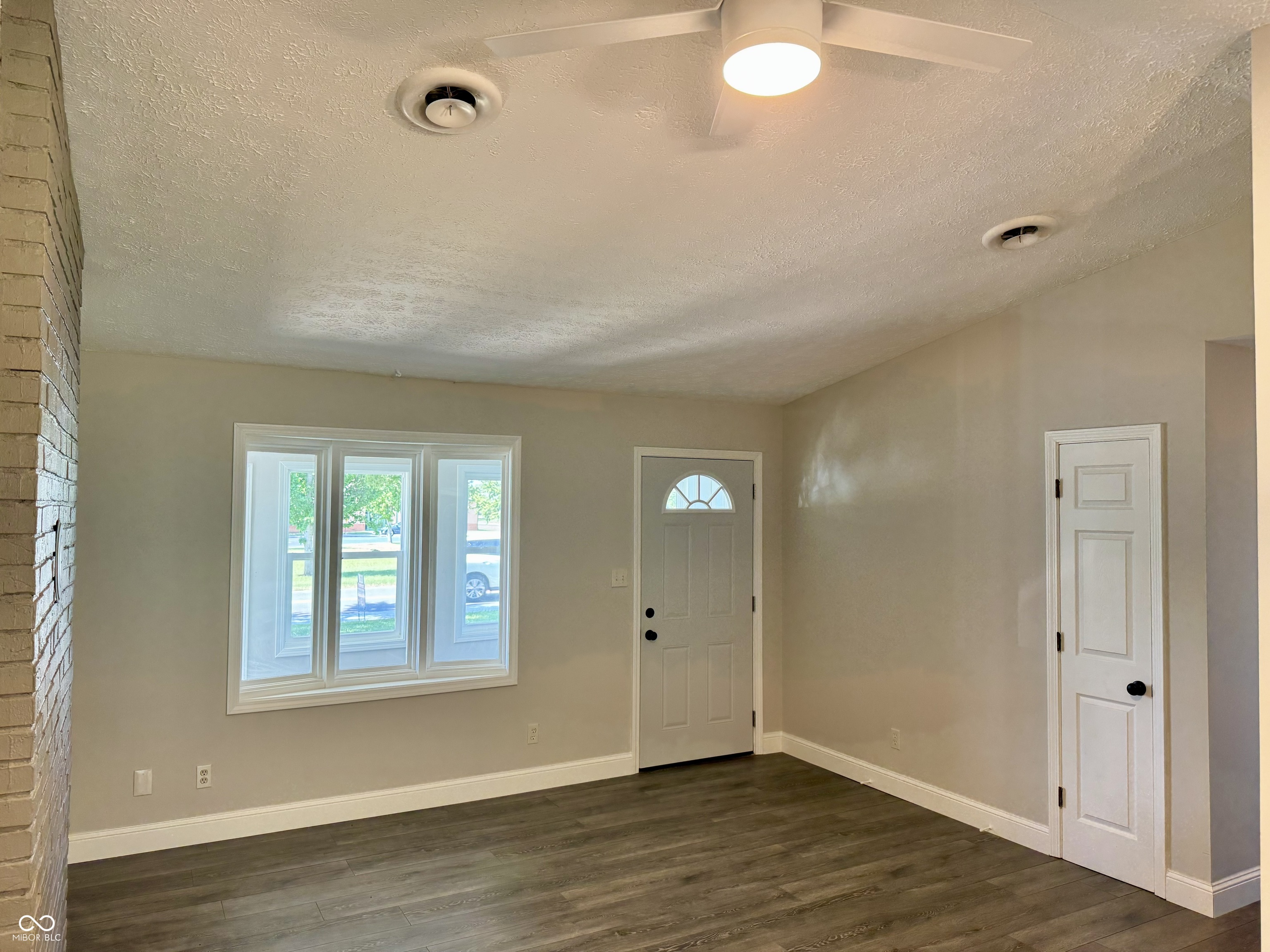 939 Sawmill Road, Whiteland, IN, 46184 photo 5 of 24