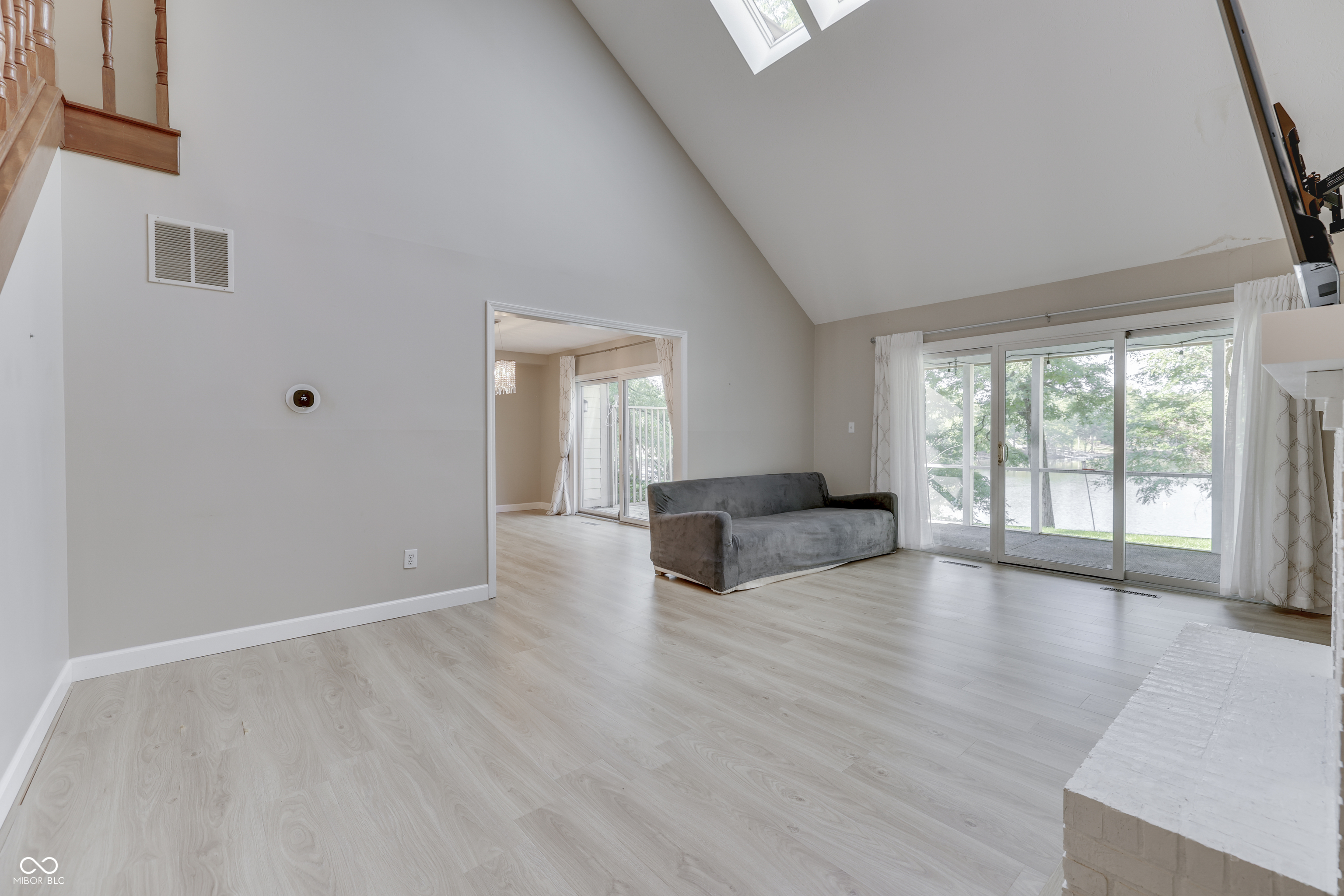 8214 River Bay Drive E, Indianapolis, IN, 46240 photo 5 of 42