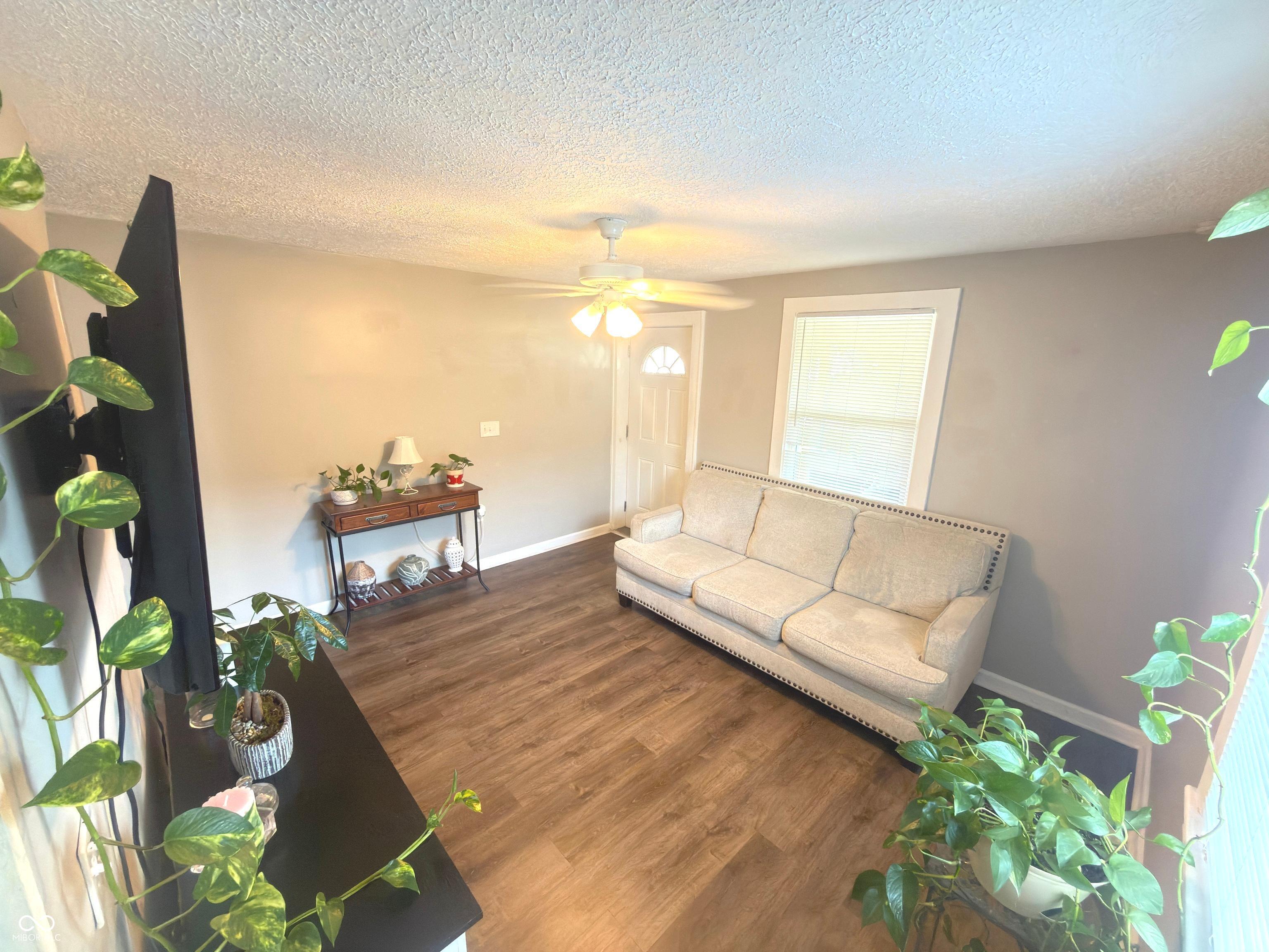 8912 Robey Drive, Indianapolis, IN, 46234 photo 5 of 12