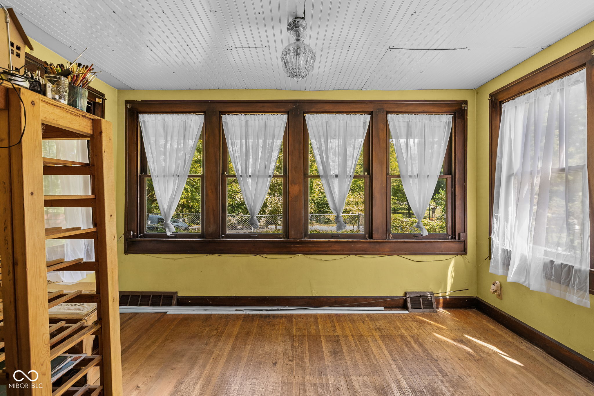 2619 Brookside Parkway South Drive, Indianapolis, IN, 46201 photo 5 of 32
