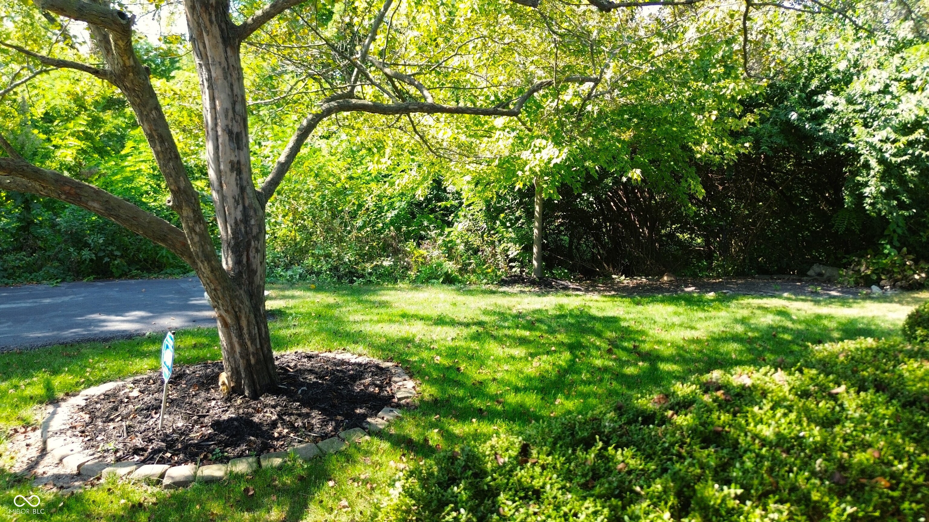 2580 N Willow Way, Indianapolis, IN, 46268 photo 5 of 34