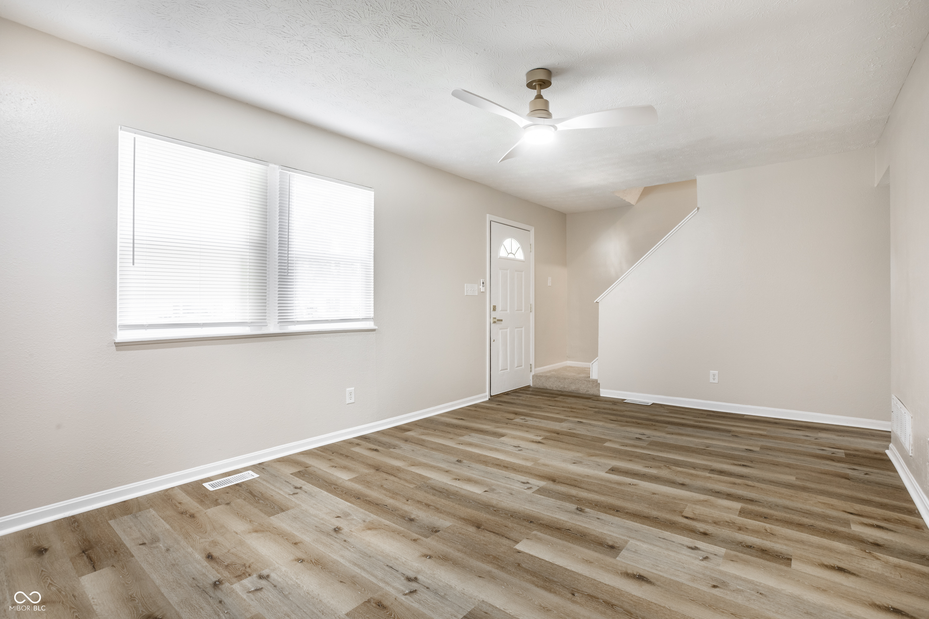 11021 E Amburg Court, Indianapolis, IN, 46235 photo 5 of 28
