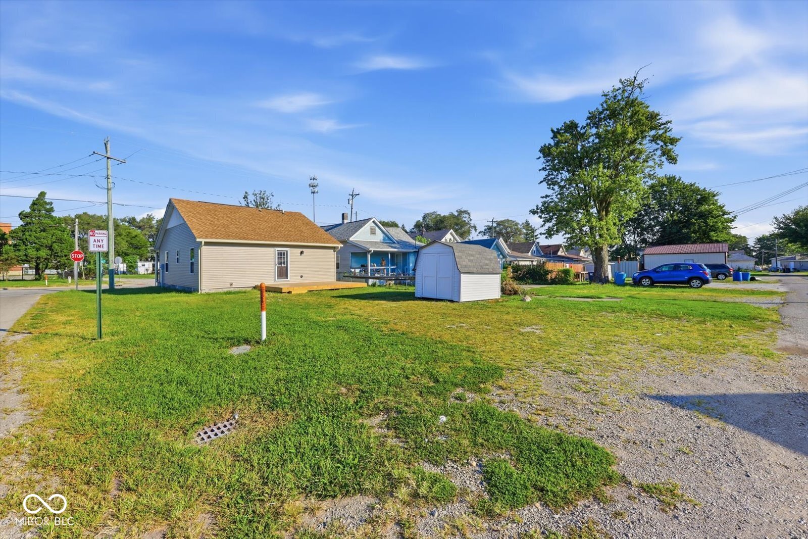 858 Miller Avenue, Shelbyville, IN, 46176 photo 5 of 38