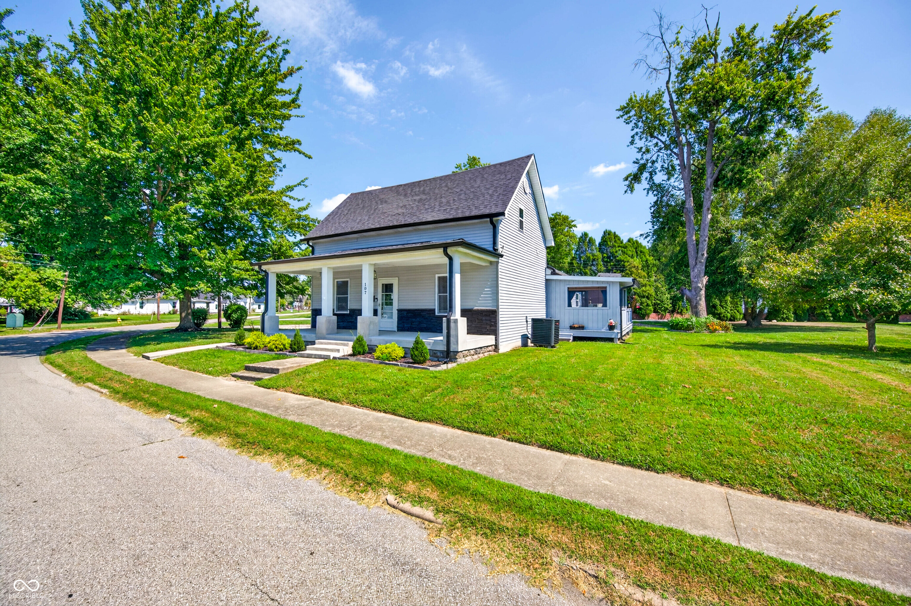 107 W College Street, North Vernon, IN, 47265 photo 5 of 48