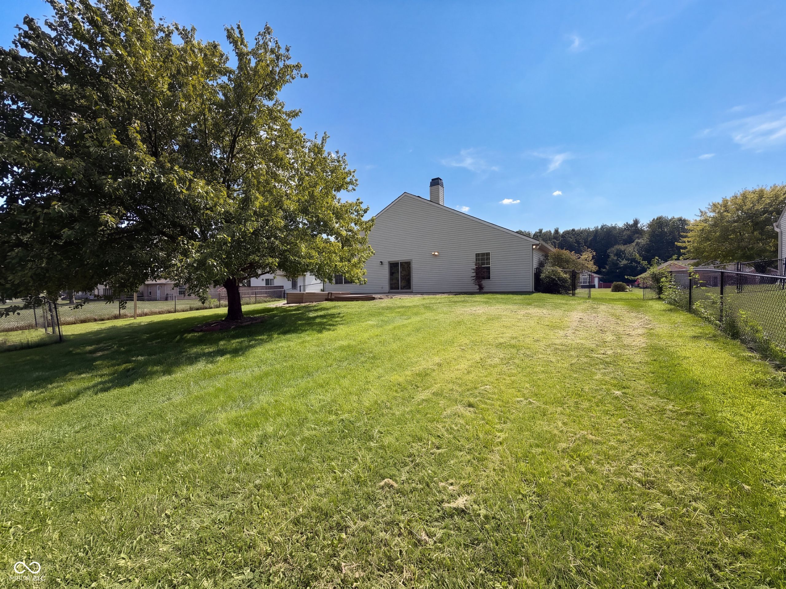 10048 Ironway Drive, Indianapolis, IN, 46239 photo 5 of 18