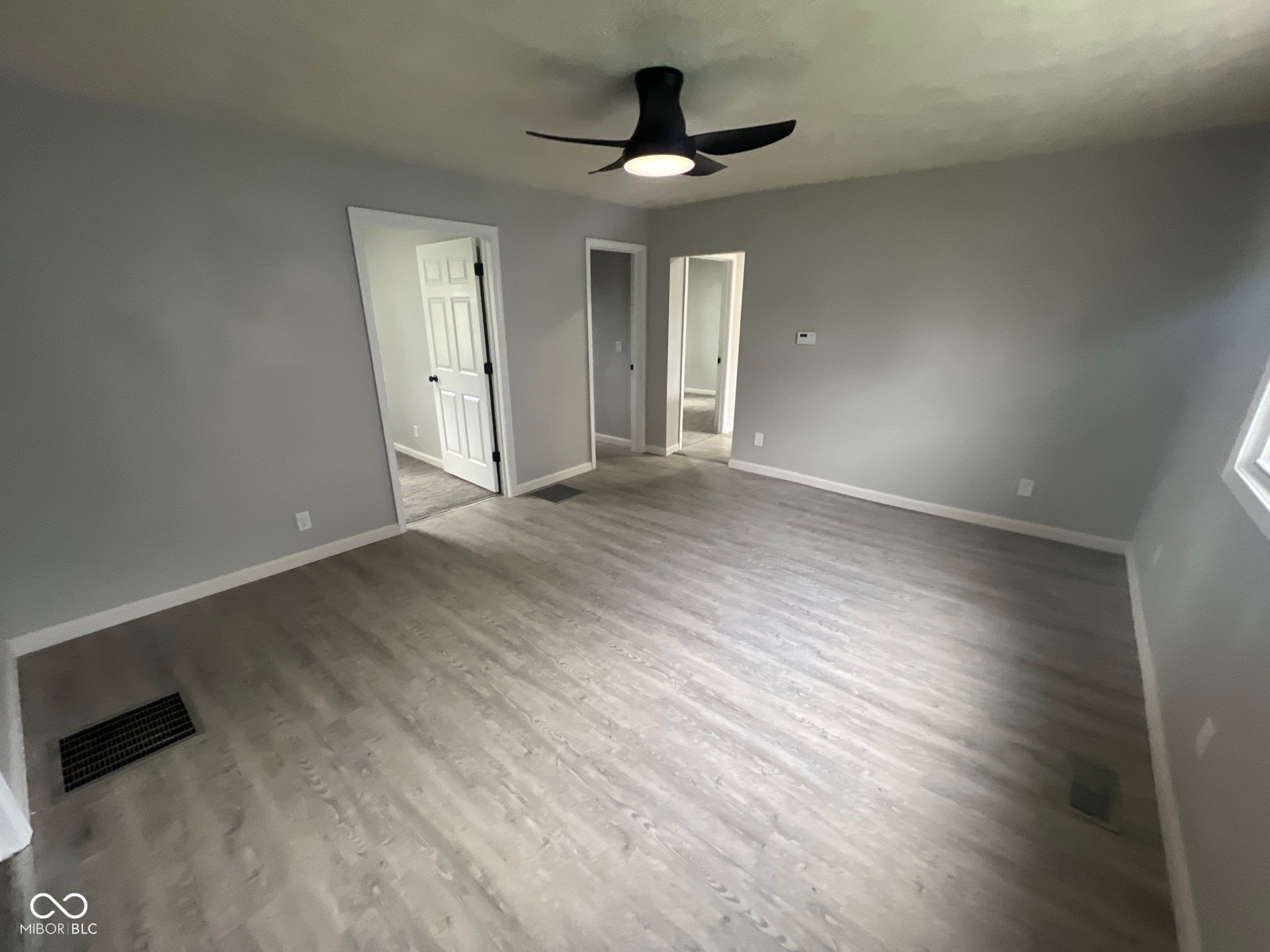 2312 S B Street, Elwood, IN, 46036 photo 5 of 19
