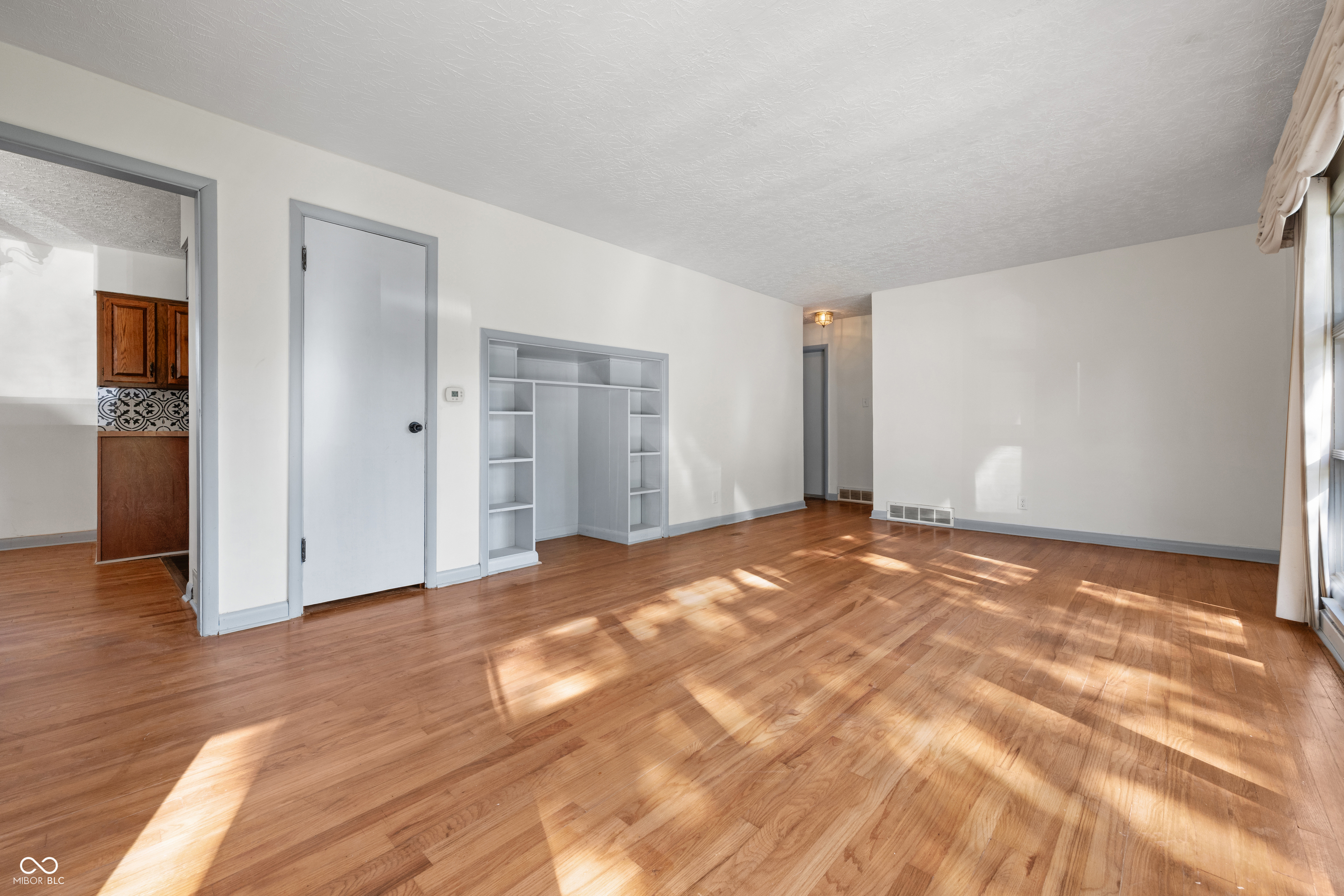 930 Eustis Drive, Indianapolis, IN, 46229 photo 5 of 29