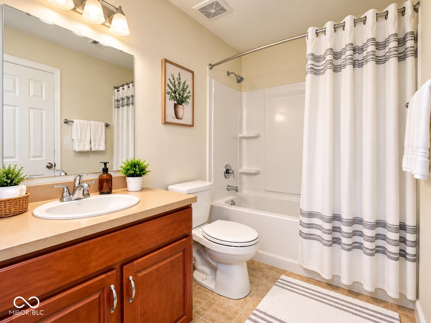 13249 Komatite Way, Fishers, IN, 46038 photo 5 of 11